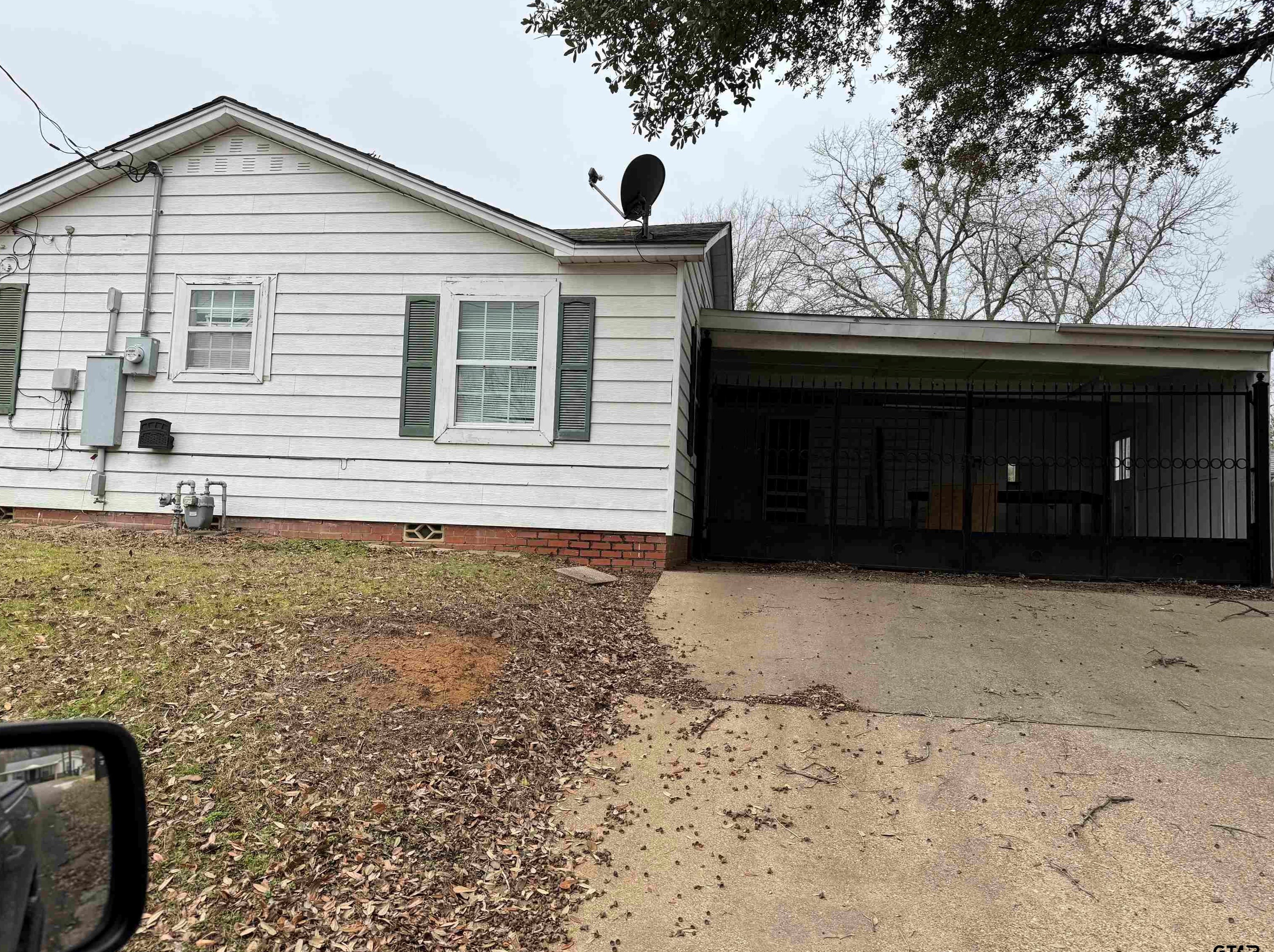 1726 Arnold St, Tyler TX  75701-2301 exterior