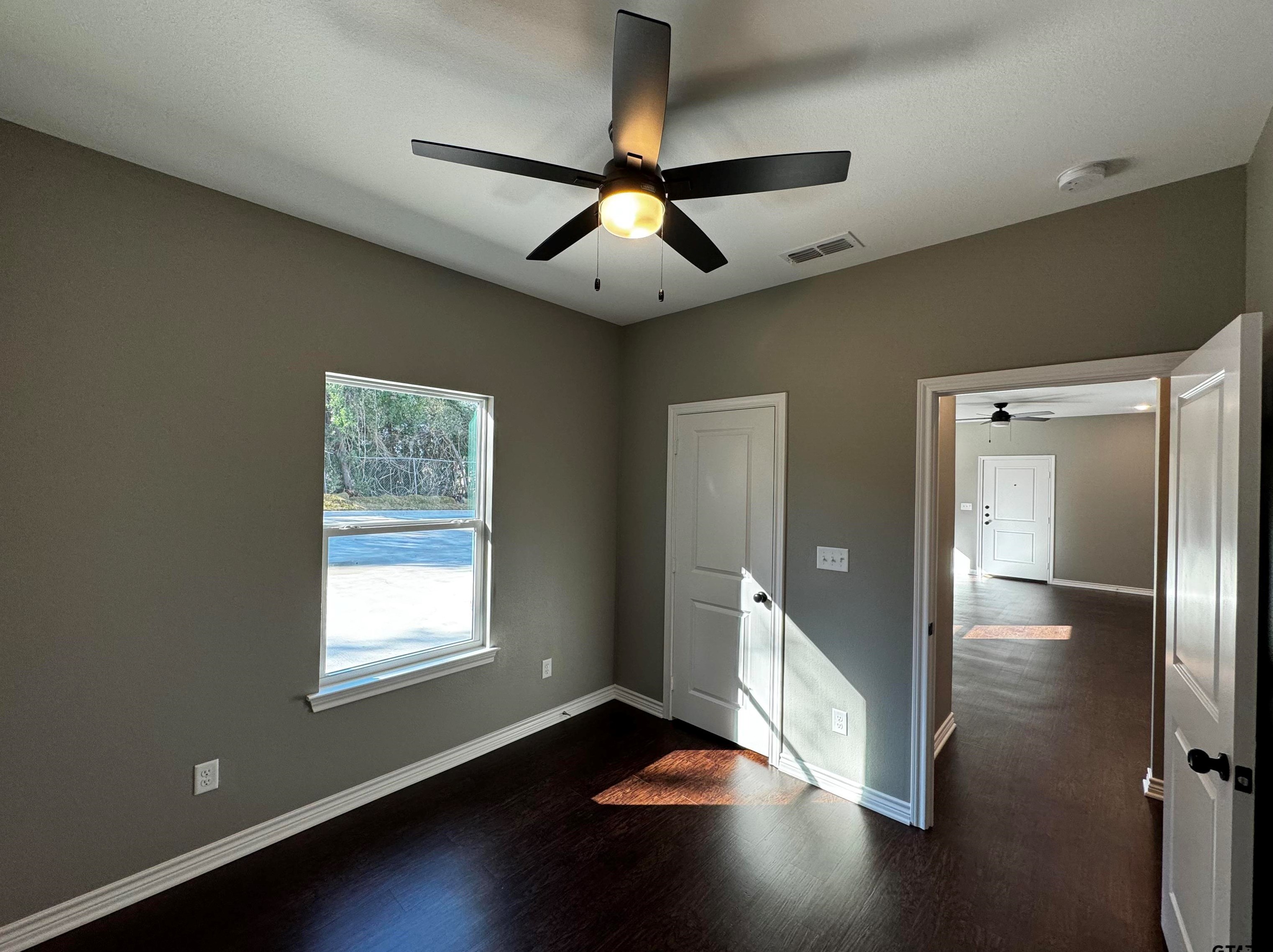 958 Marshall St, Henderson TX  75654-3550 exterior