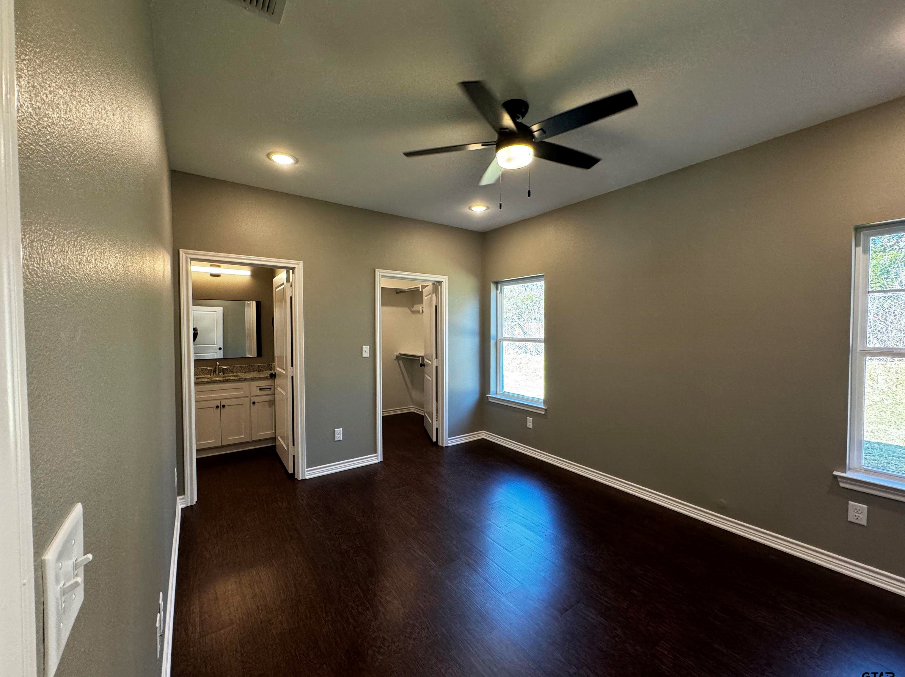 958 Marshall St, Henderson TX  75654-3550 exterior