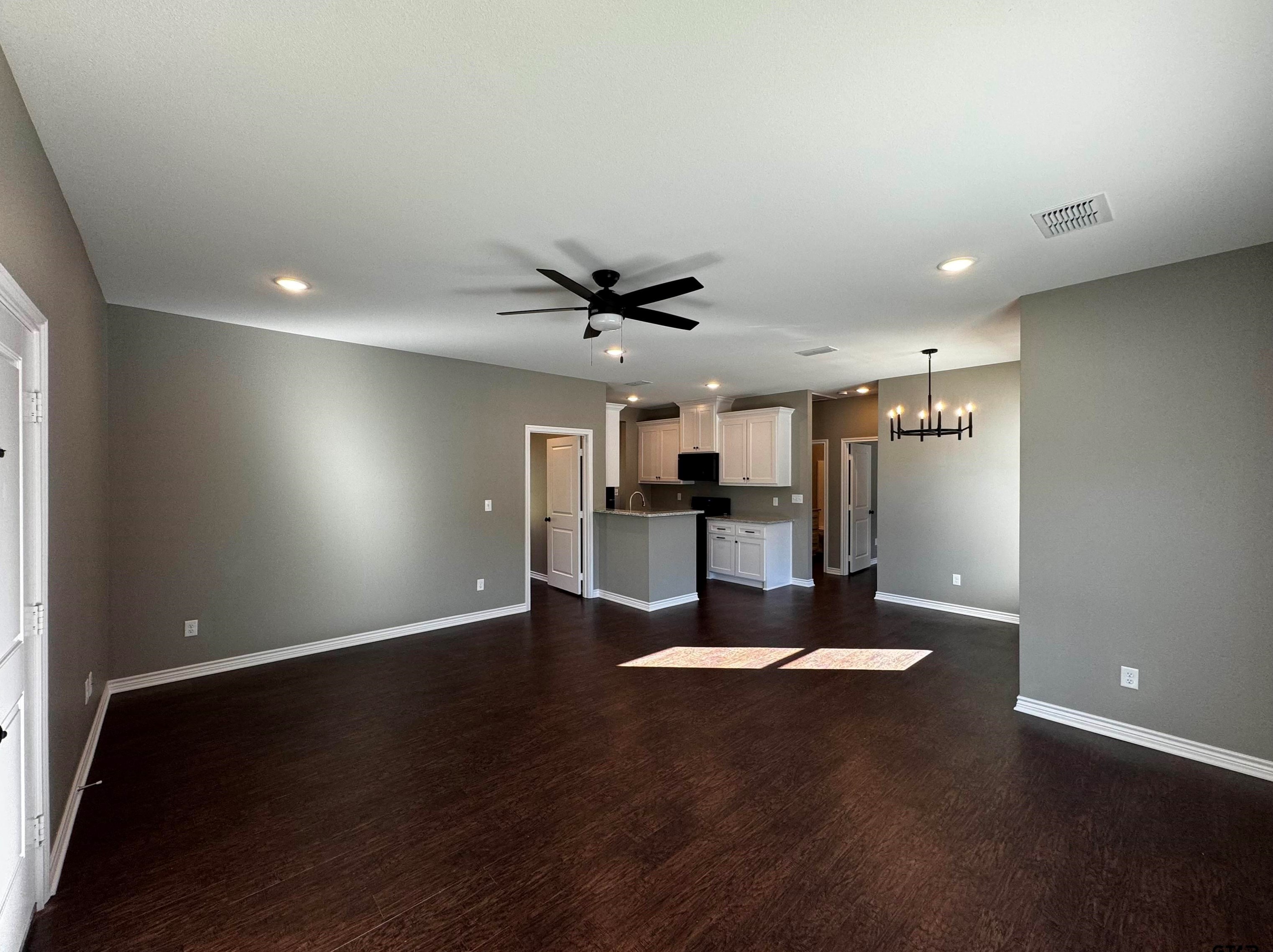 958 Marshall St, Henderson TX  75652-5934 exterior