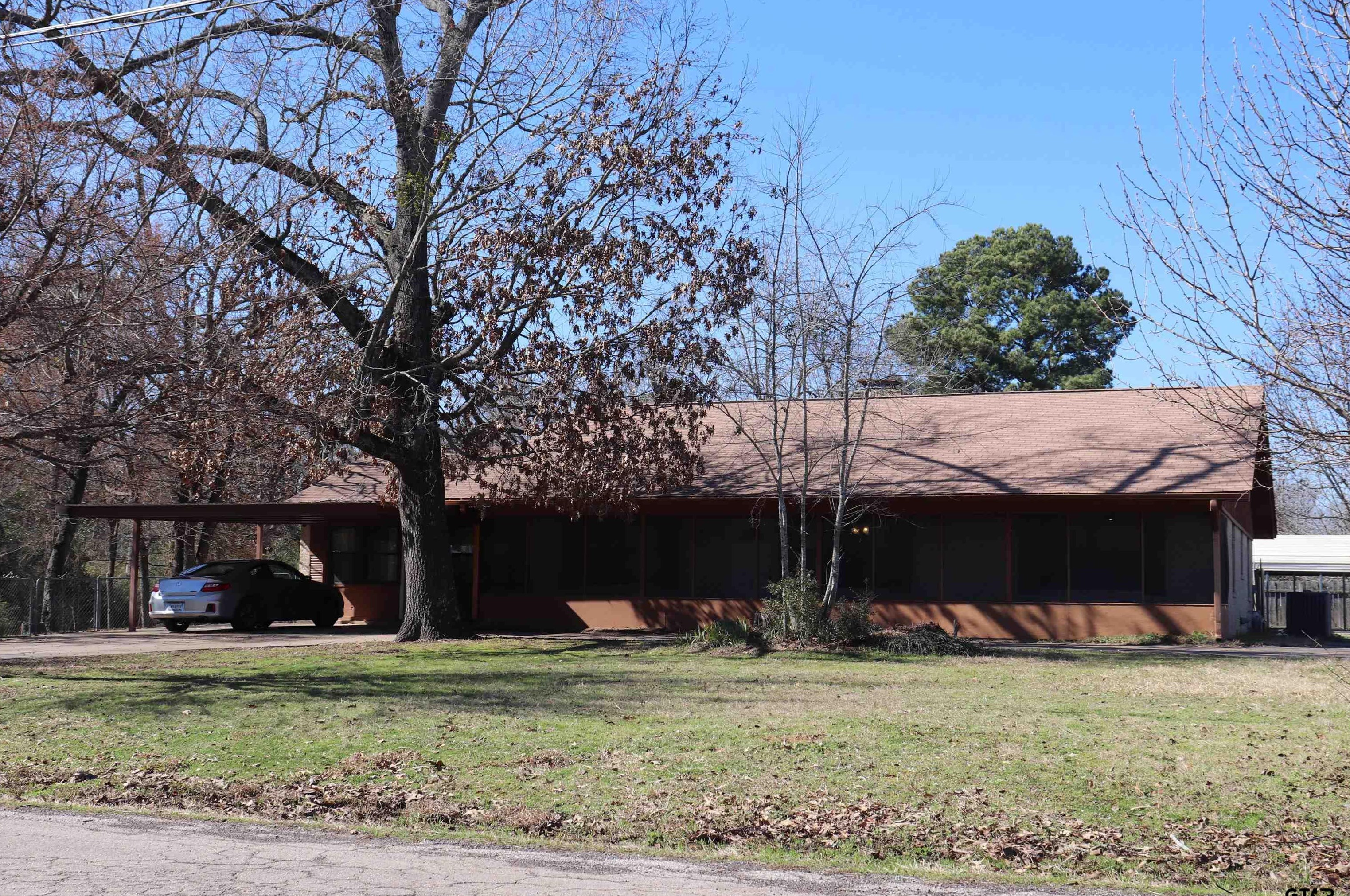 806 Wells Rd, Oak Grove, TX 75783-1703
