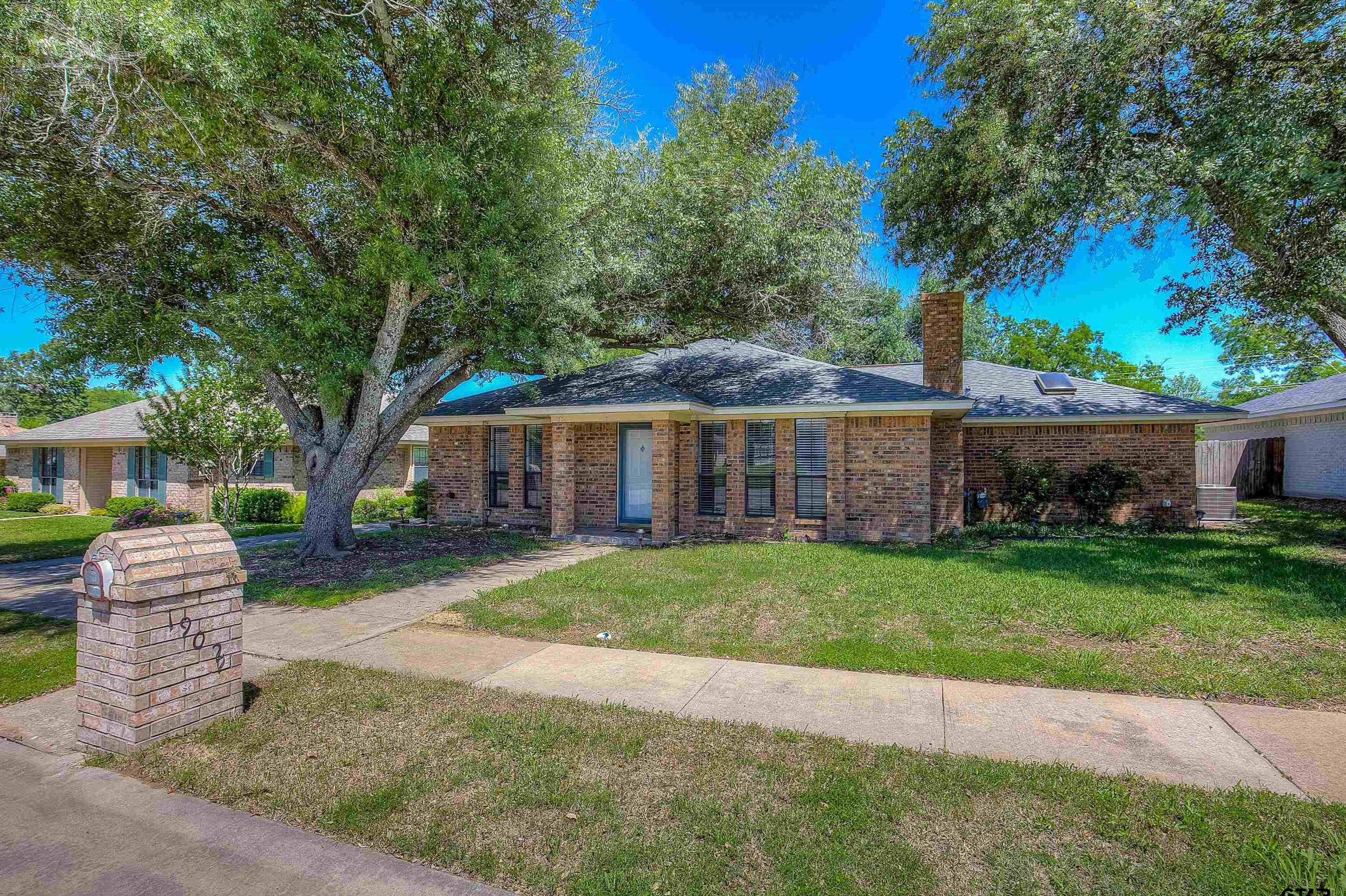 1902 Ramblewood Ct, Sulphur Springs, TX 75482