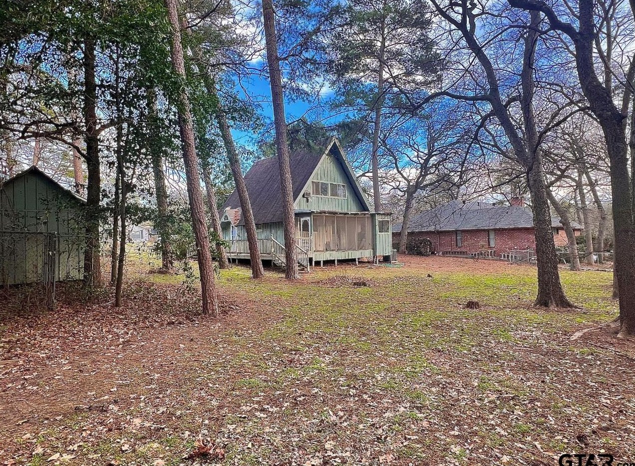 318 Lakeview Dr, Hide A Way, TX 75771-5216