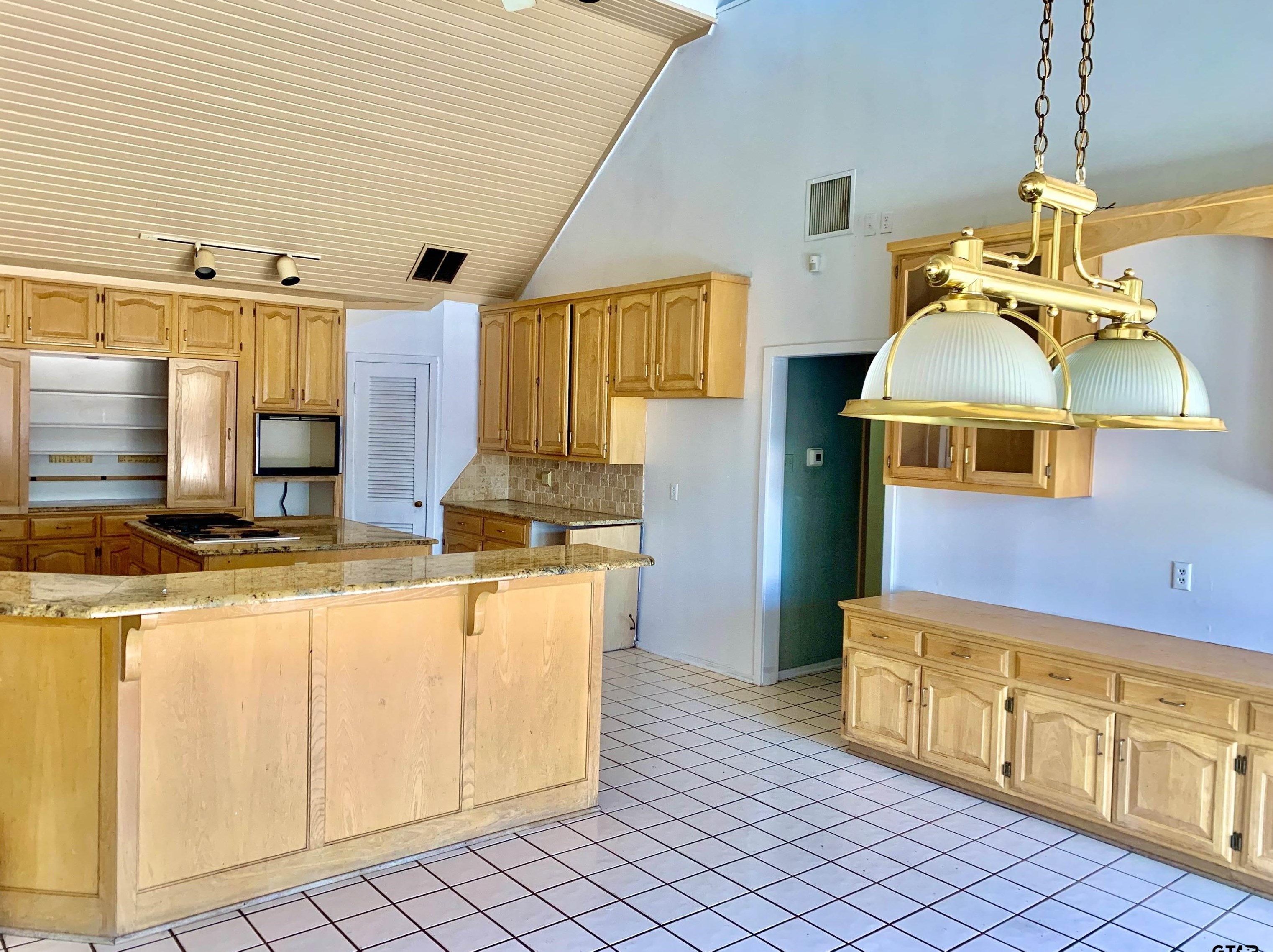 829 E Goode, Oak Grove, TX 75783