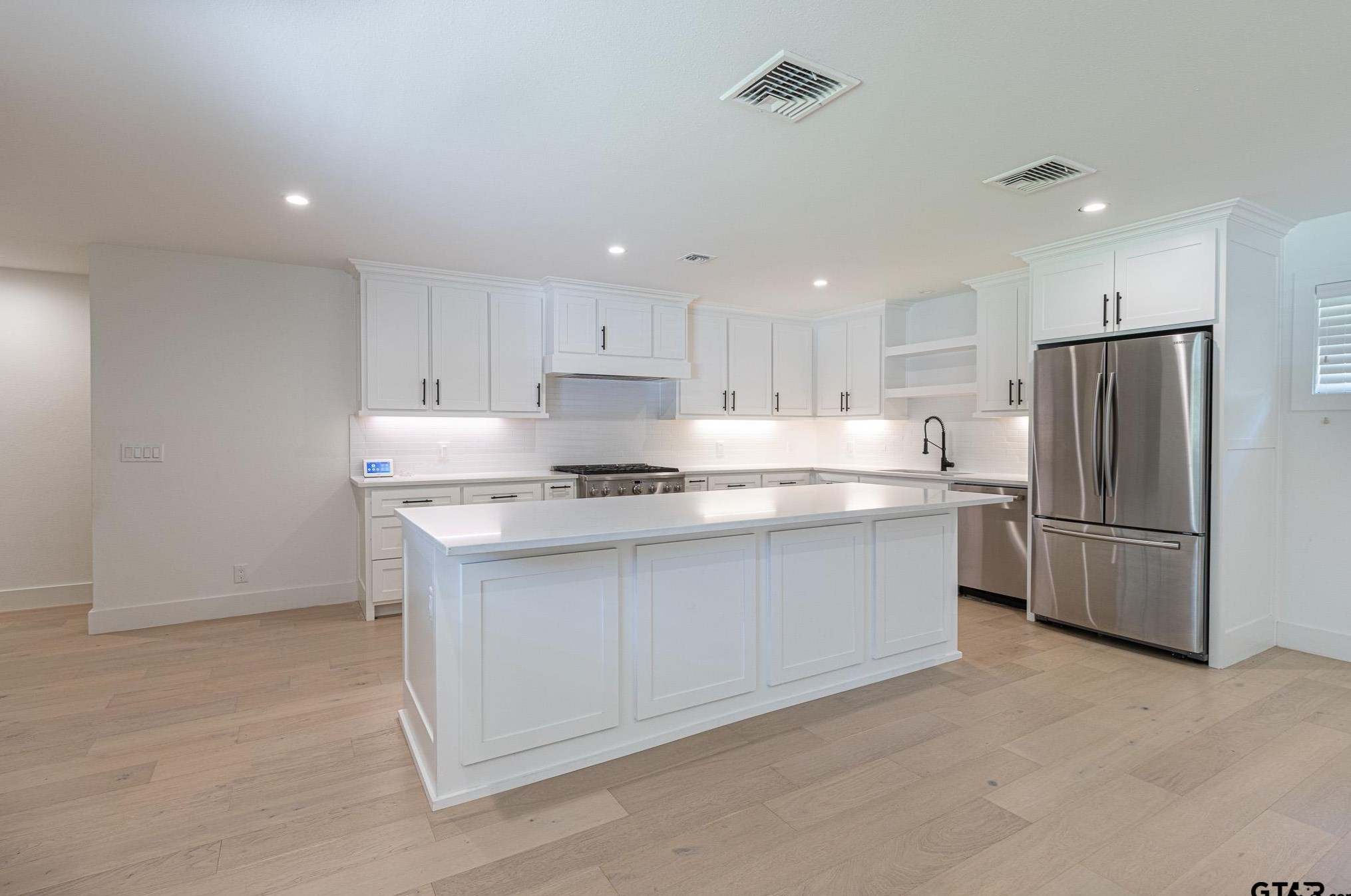 3225 Donnybrook Ave, Tyler TX  75701-7939 exterior