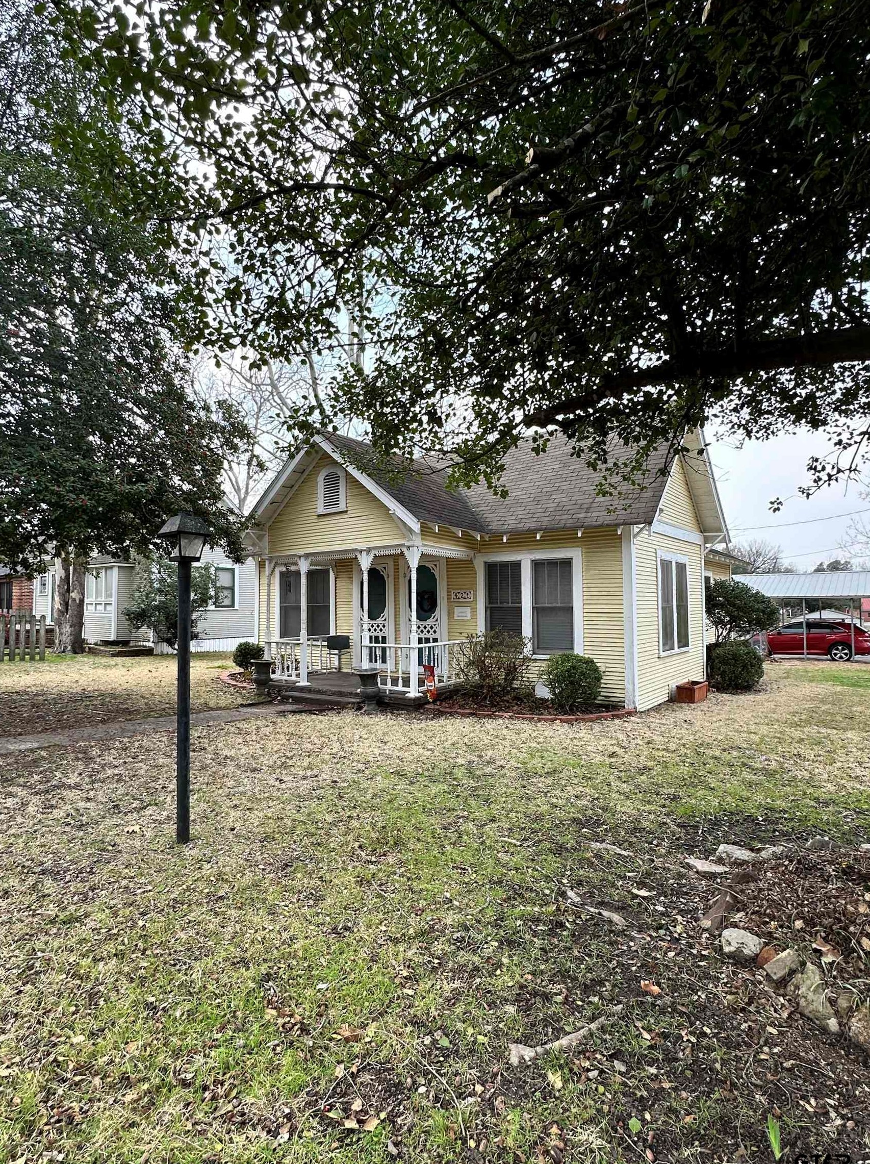 421 N Line St, West Mineola, TX 75773