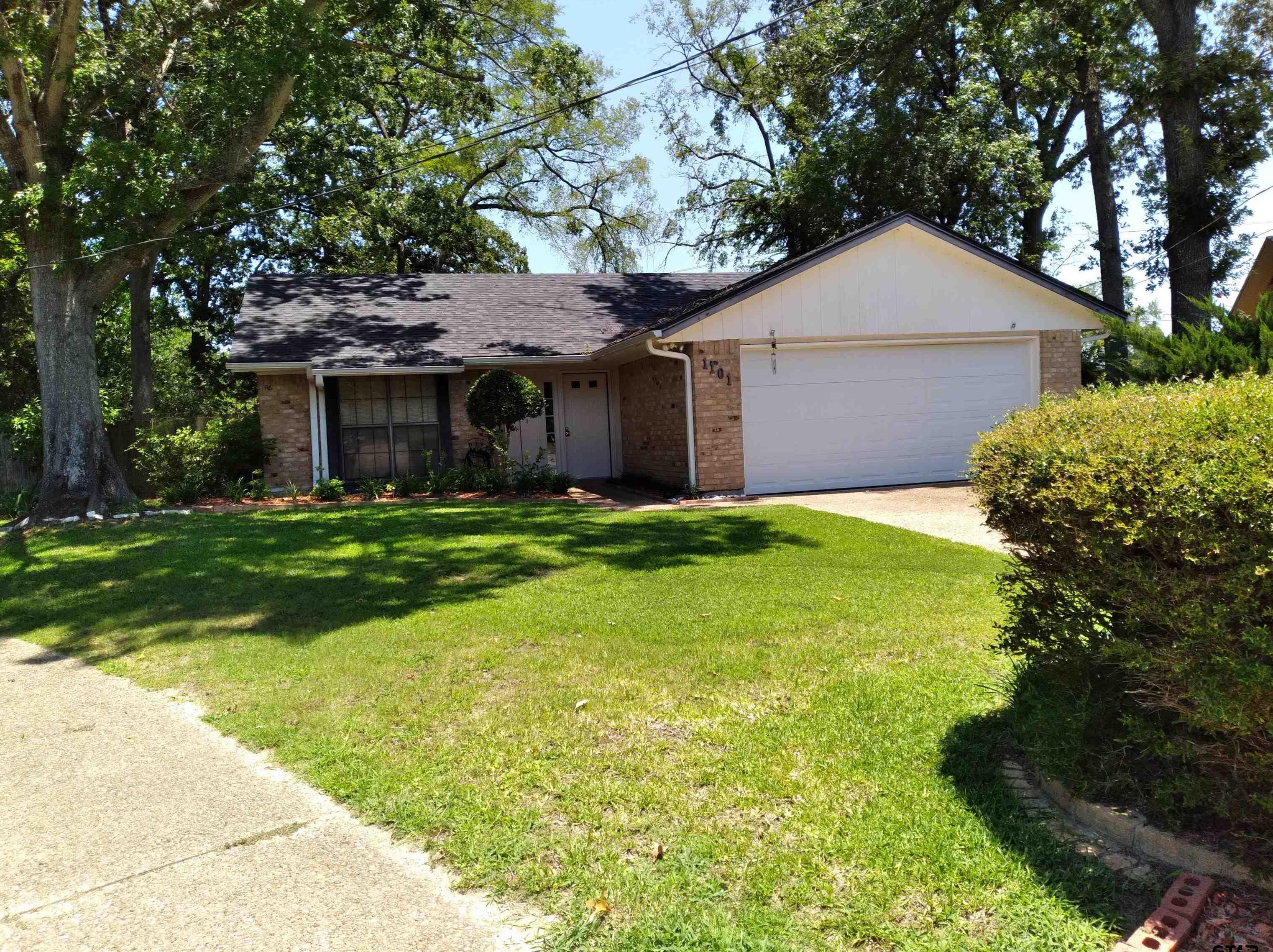 1101 Larkspur Ln, Tyler, TX 75703