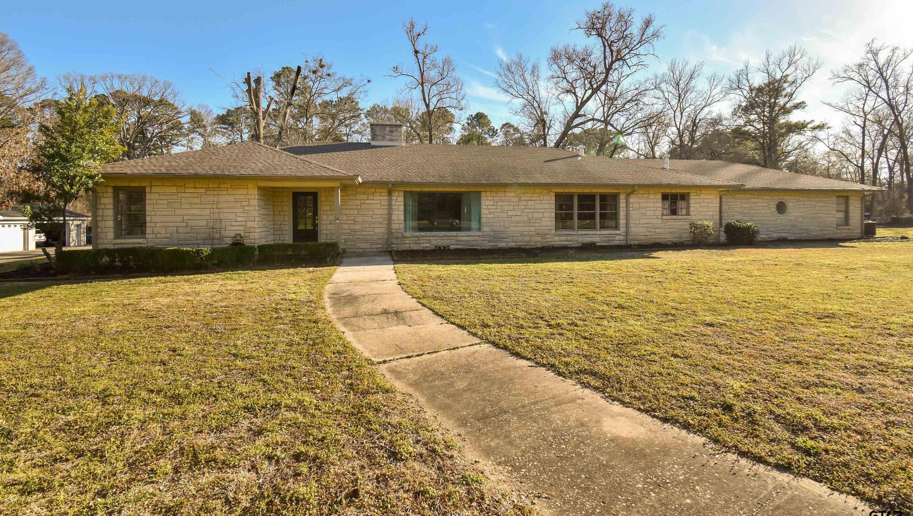 600 Woodlawn St, Kilgore, TX 75662-3640