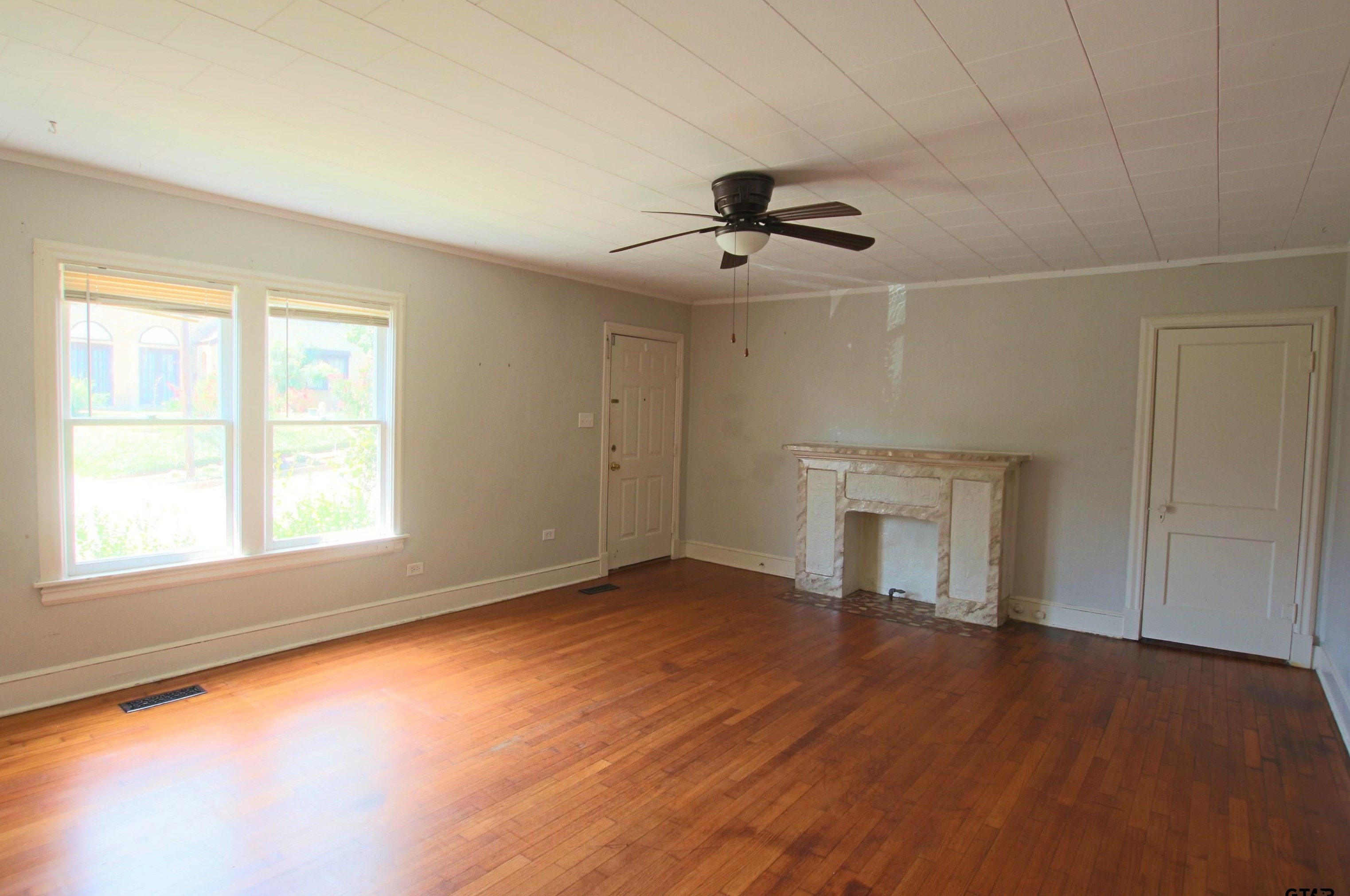 128 Rowland Pl, Tyler TX  75701-1701 exterior