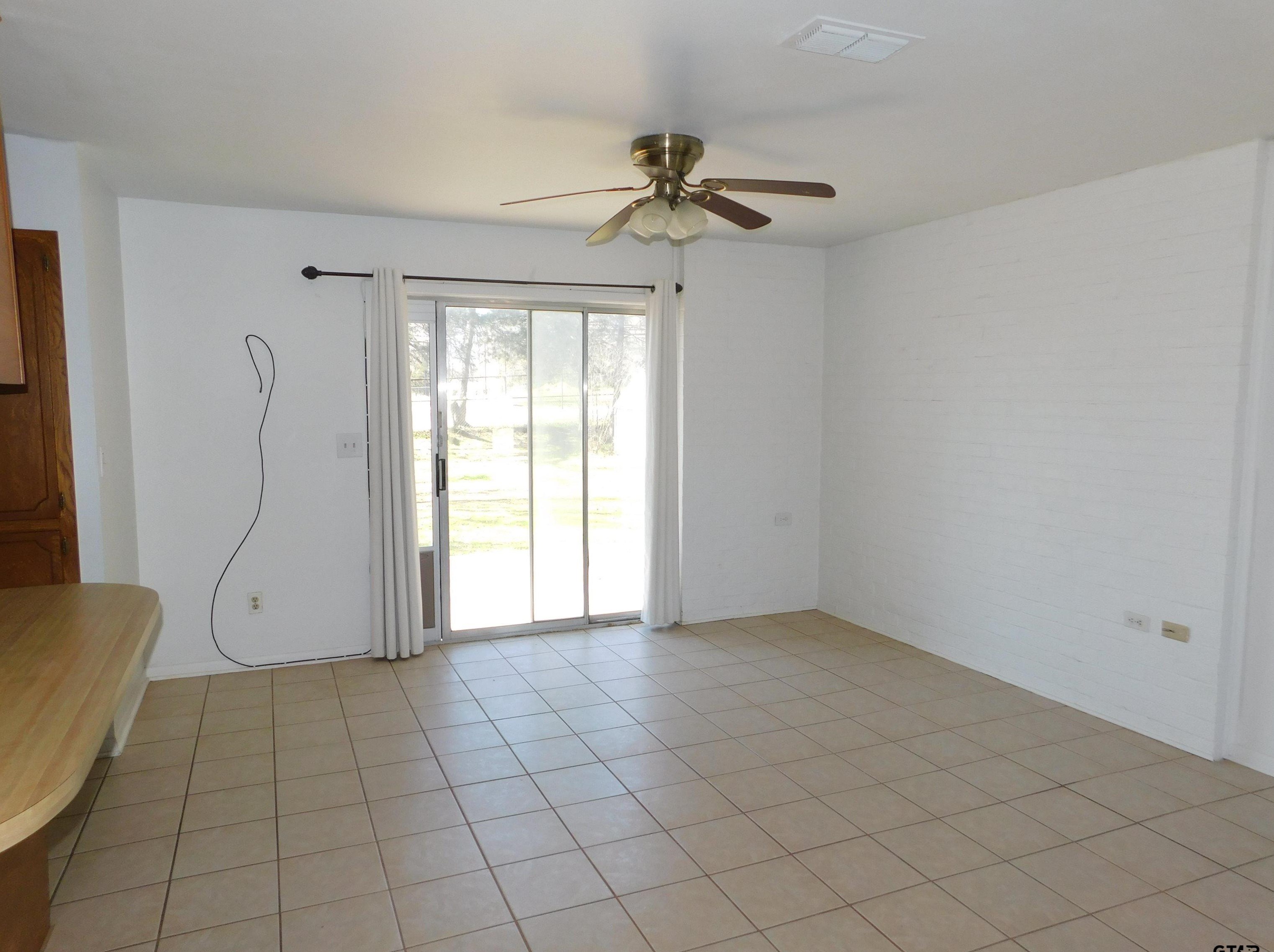 907 Karen Dr, Hide A Way TX  75771-3127 exterior