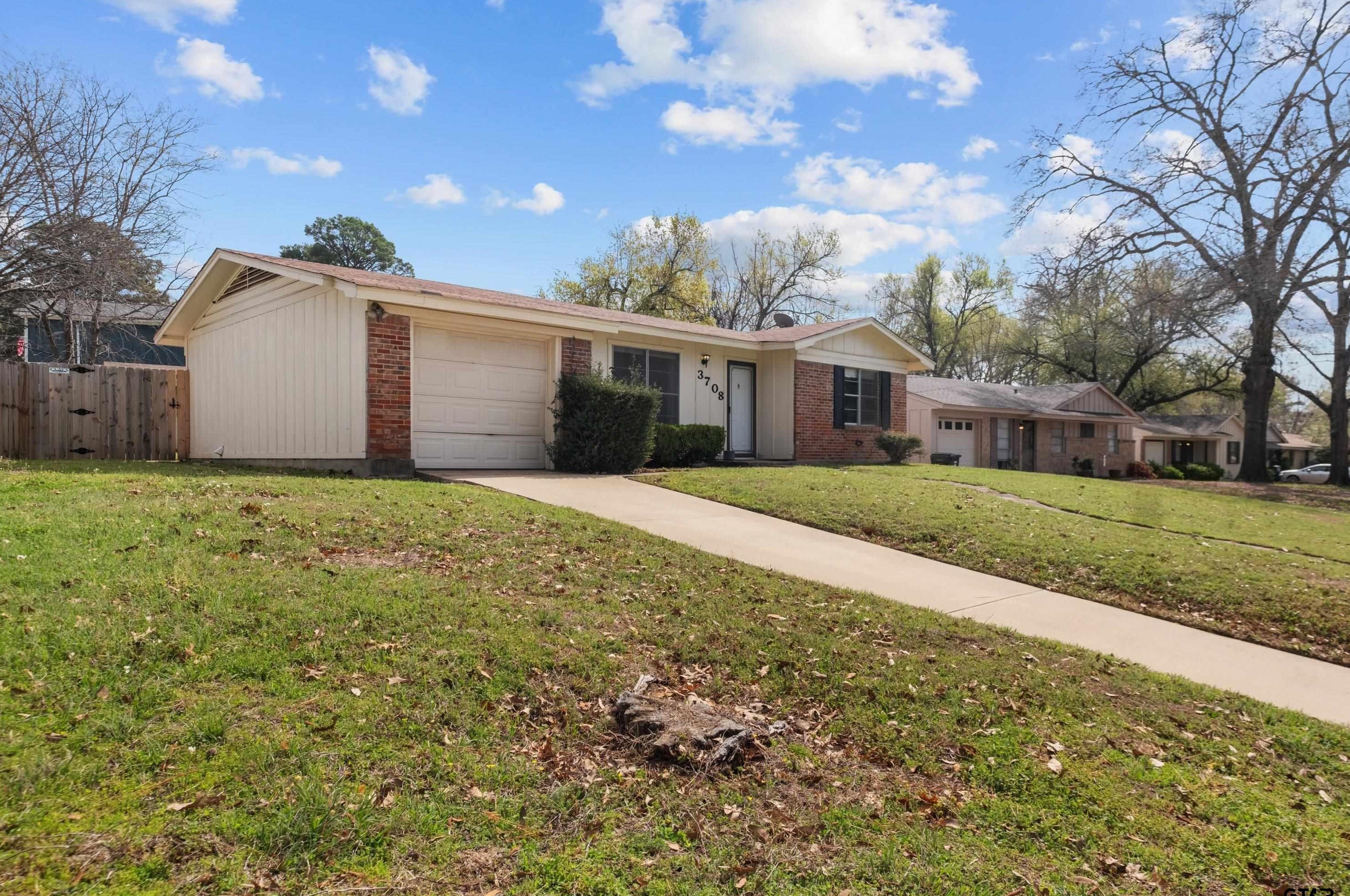 3708 Appletree Ln, Tyler, TX 75701