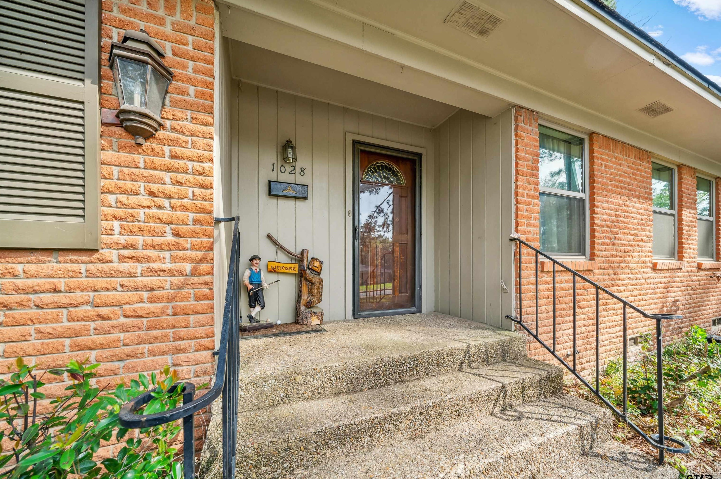 1028 Shepherd Ln, Tyler, TX 75701-9017