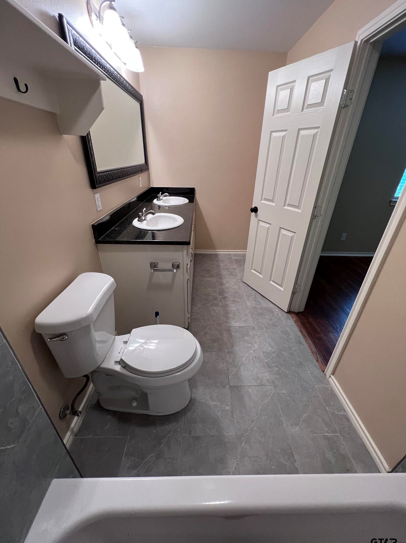 205 Valley St, Hide A Way TX  75771-6499 exterior
