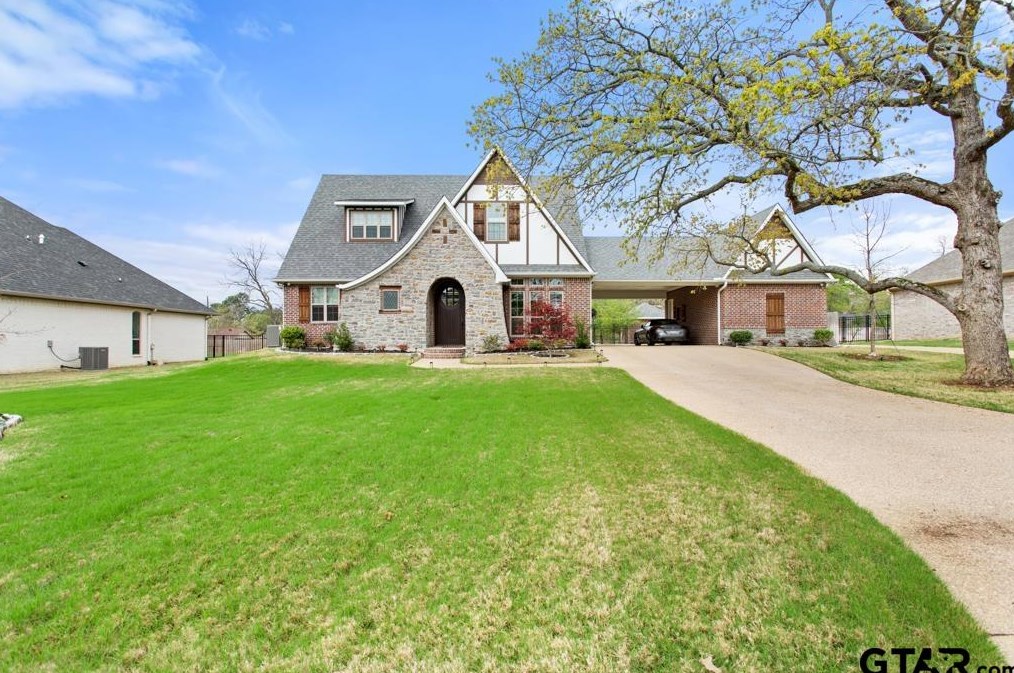 206 Winged Foot Dr, Hide A Way, TX 75771