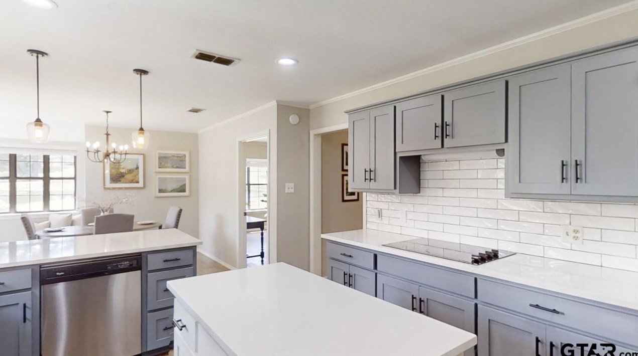 19525 Meadowood Ln, Tyler TX 75703-8777 exterior