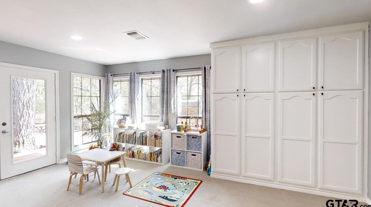 19525 Meadowood Ln, Tyler TX 75703-8777 exterior