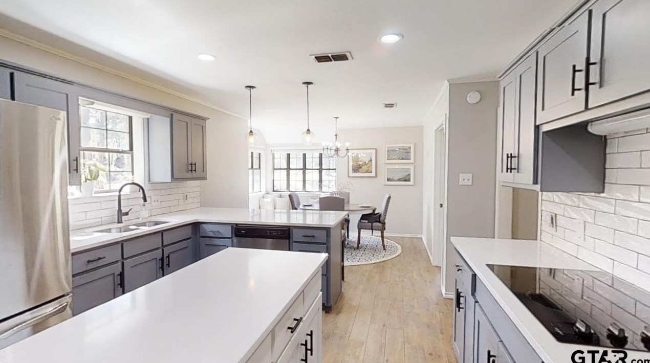 19525 Meadowood Ln, Tyler TX 75703-8777 exterior