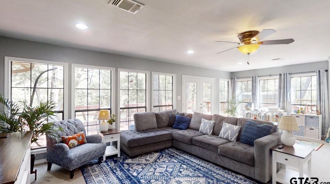 19525 Meadowood Ln, Tyler TX 75703-8777 exterior