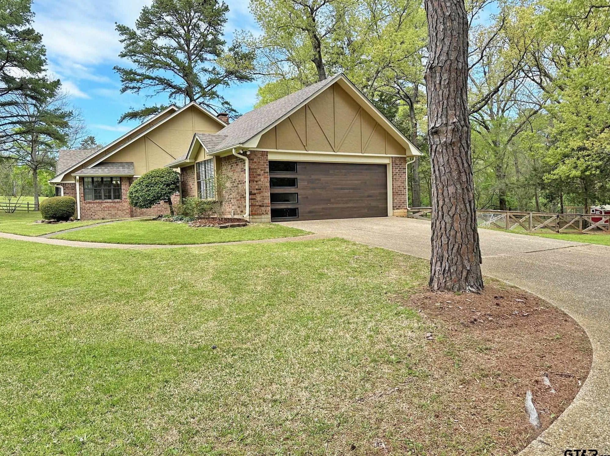 19525 Meadowood Ln, Tyler TX 75703-8777 exterior