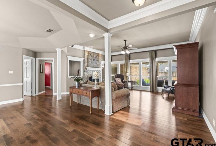 18098 Eagle Peak Dr, Hide A Way, TX 75771-2466