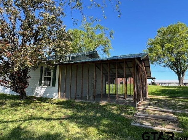 117 Broad St, Chandler, TX 75758-9649