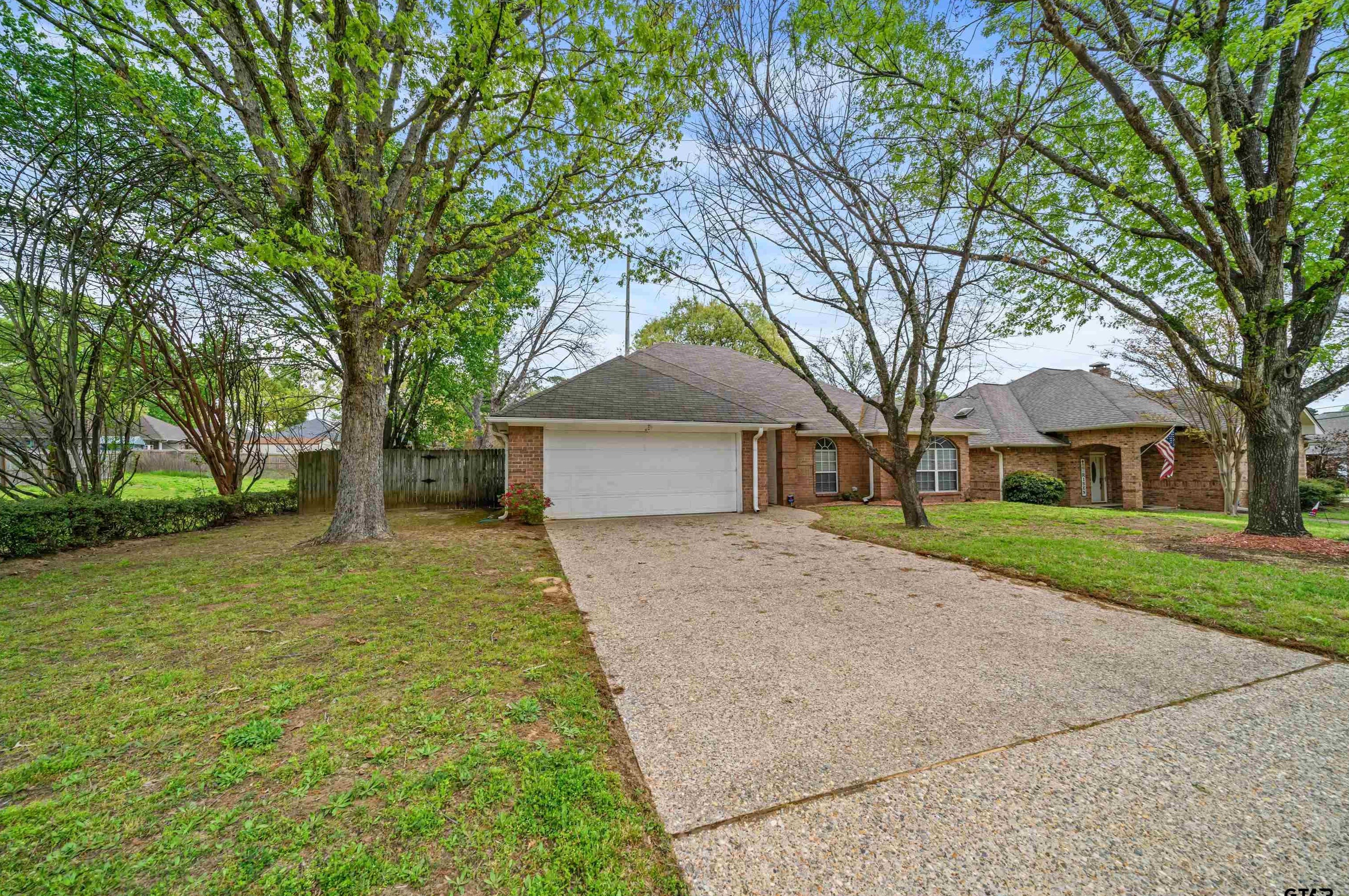 5628 Oleander Dr, Tyler, TX 75707-2033