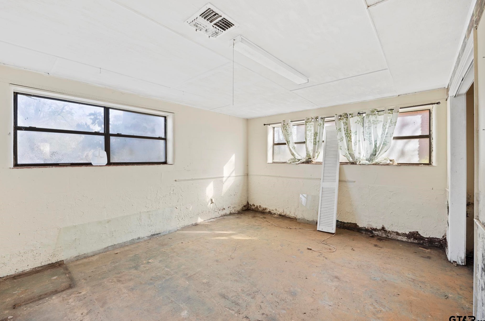 2918 Oak Knob St, Tyler TX  75701-8137 exterior