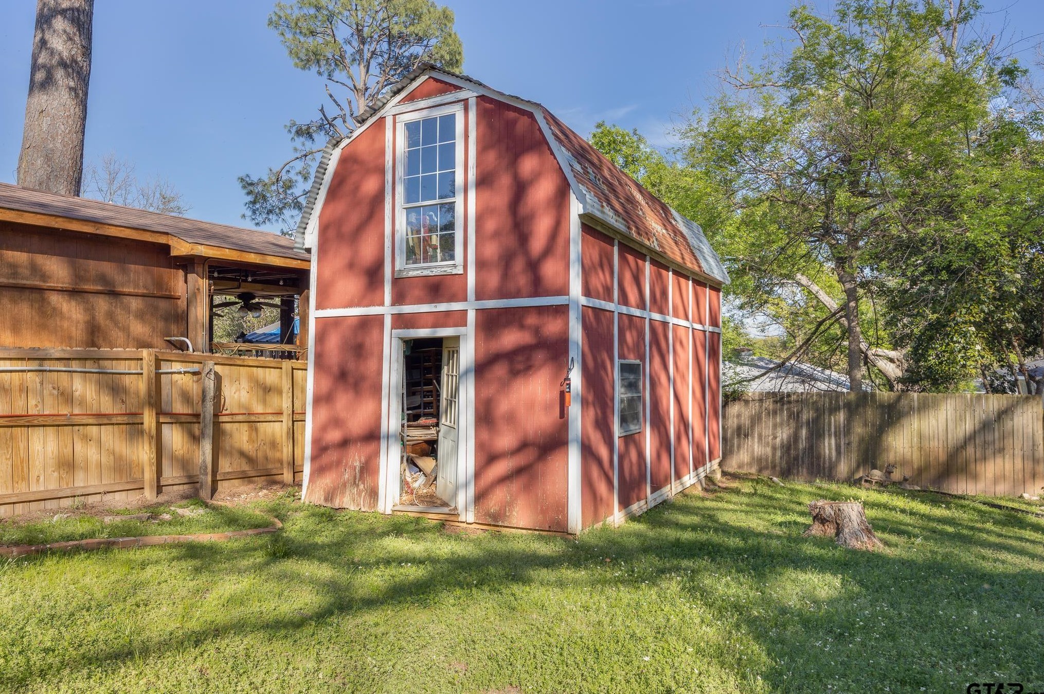 2918 Oak Knob St, Tyler TX  75701-8137 exterior