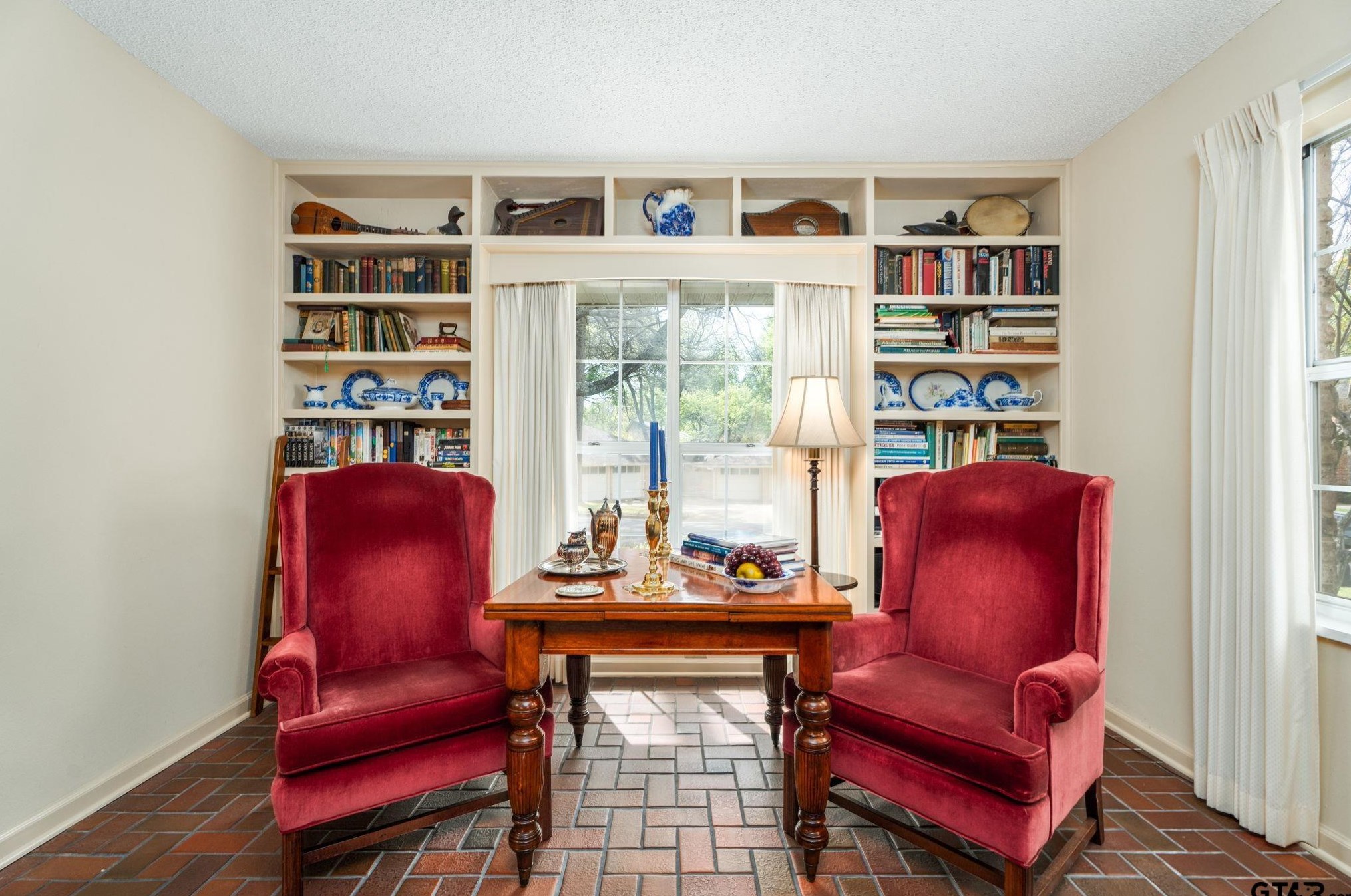 5816 Foxcroft Rd, Tyler TX 75703-4517 exterior