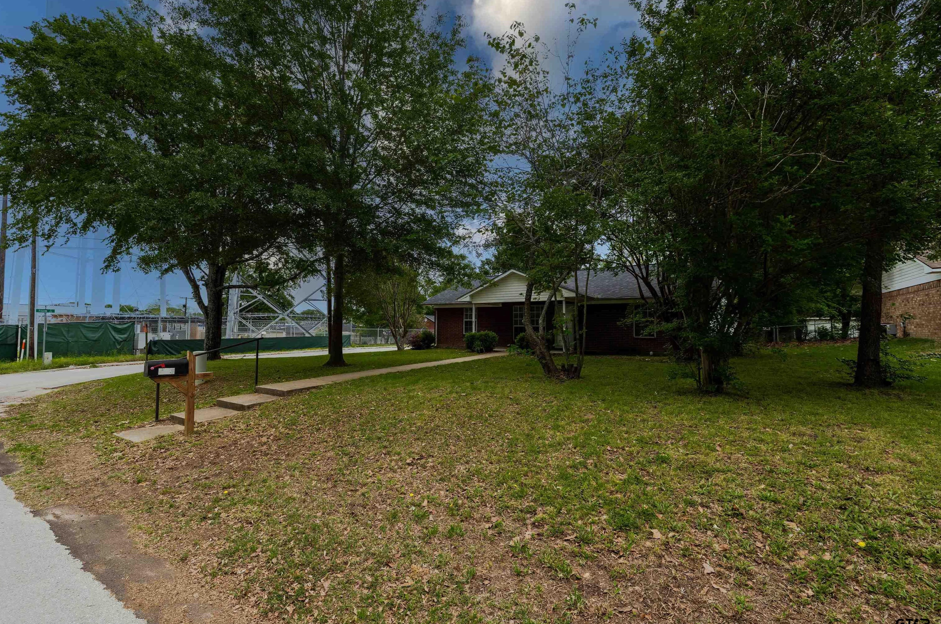 403 Cherry St, Chandler, TX 75758-9637