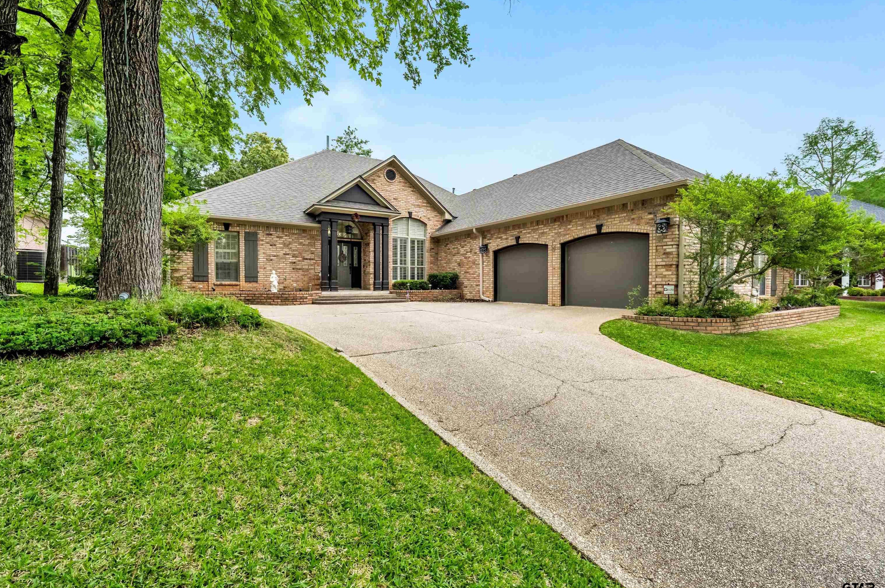 6332 Ashmore Ln, Tyler, TX 75703-5816