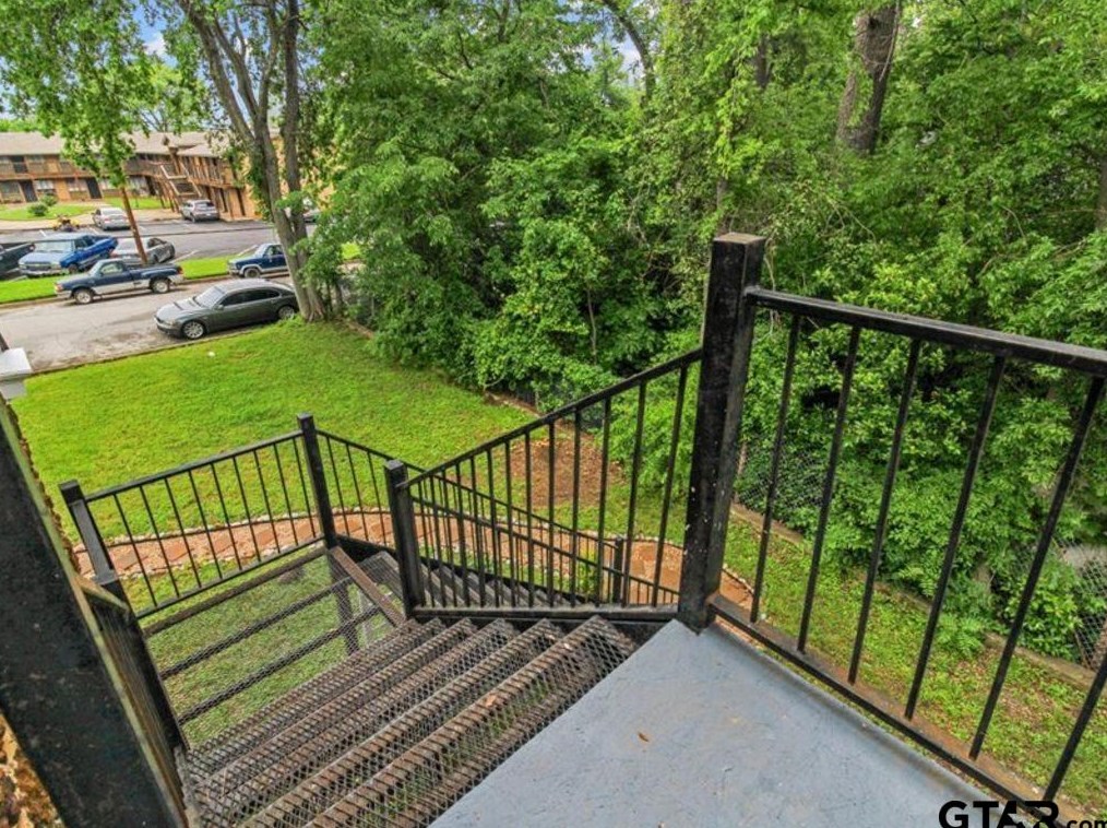 512 Charnwood St, Tyler, TX 75701-1804