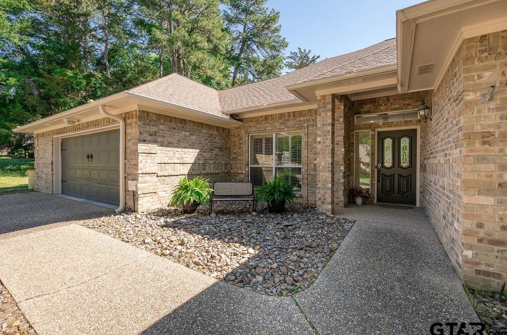 5706 Fallmeadow Dr, Tyler, TX 75703-3520