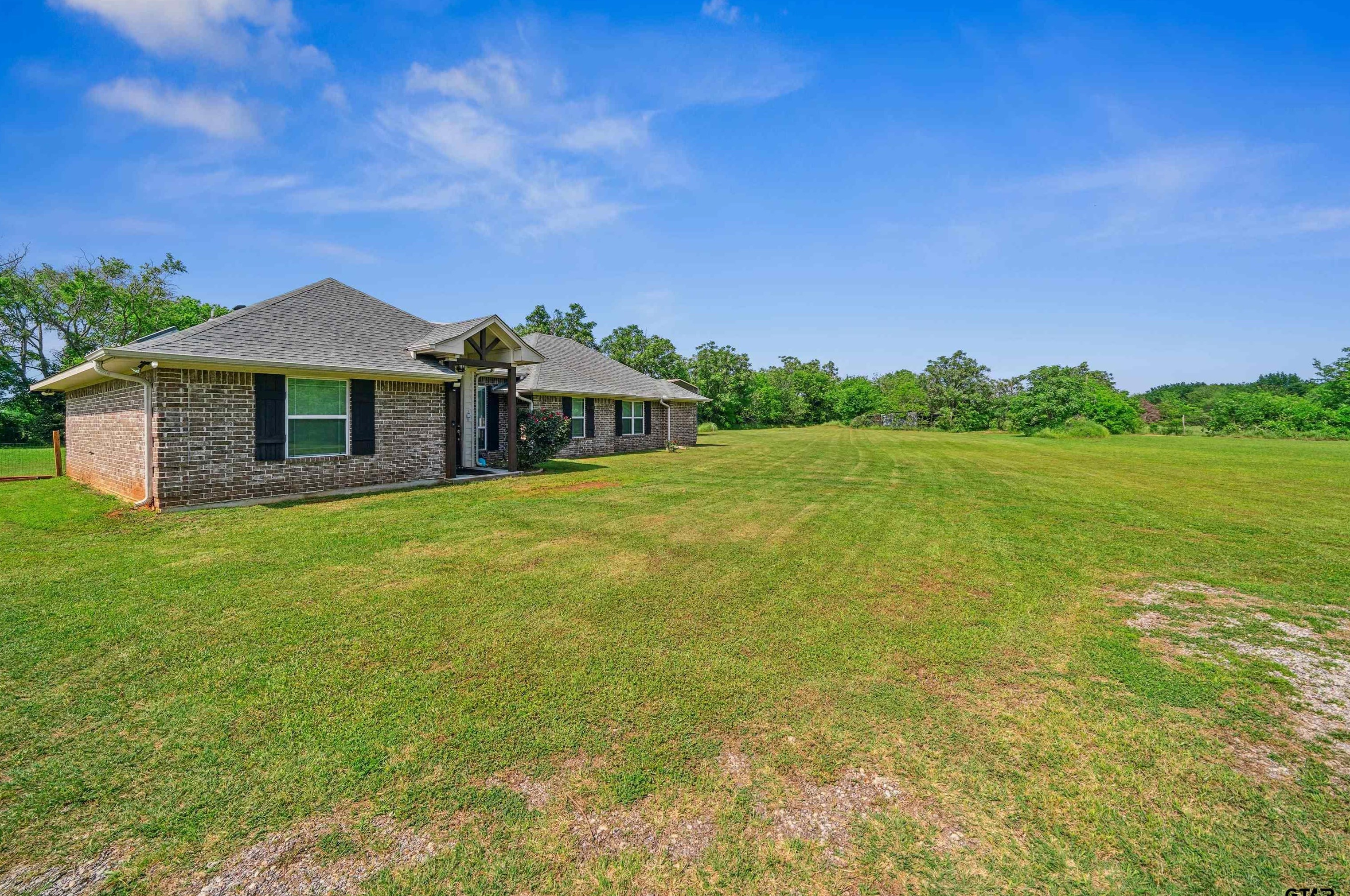 813 Houston St, Mount Selman, TX 75757-5371