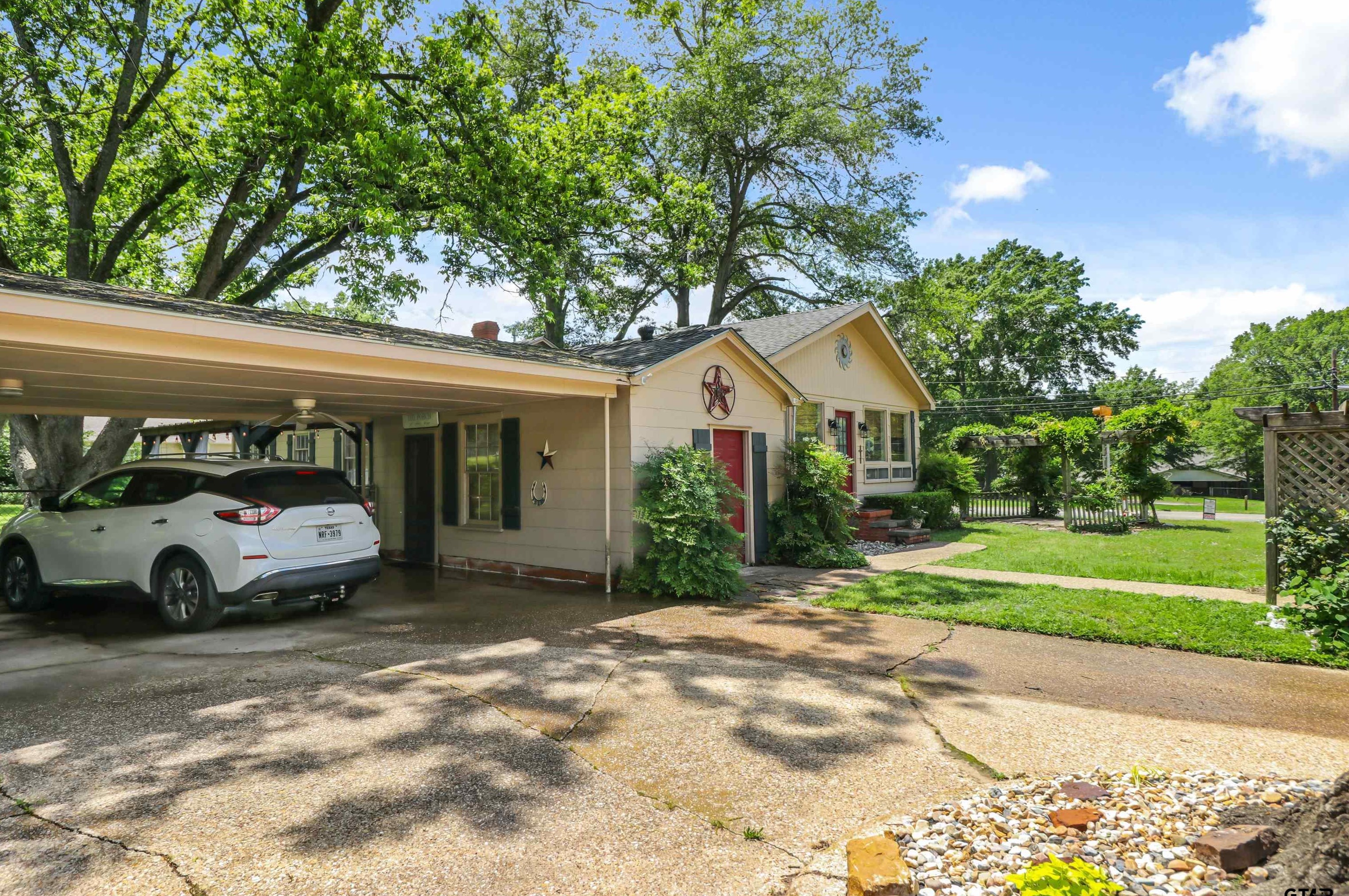 108 Ponsard St, Griffin, TX 75789-1330