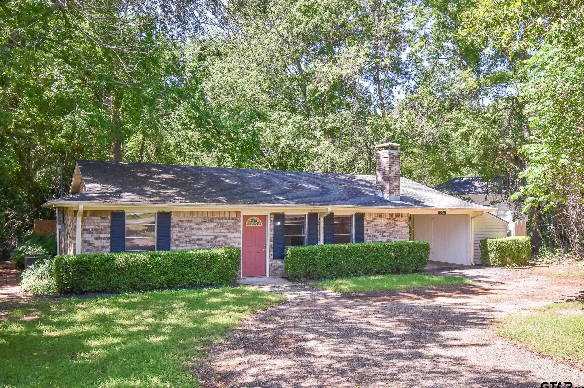 206 Hilltop Ln, Hide A Way, TX 75771-5044