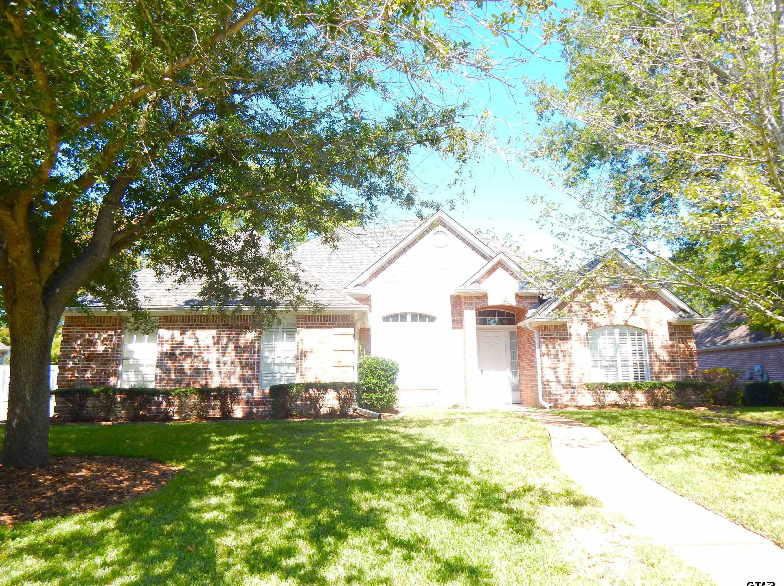 1221 River Bend Dr, Tyler, TX 75703