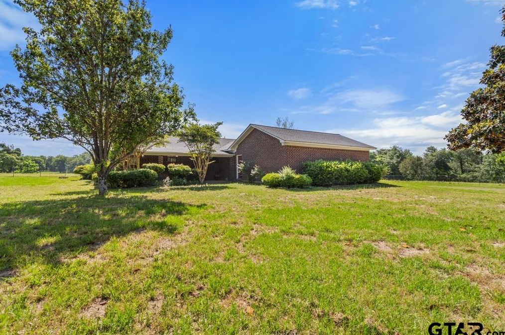 16950 County Rd 4100, Hide A Way, TX 75771