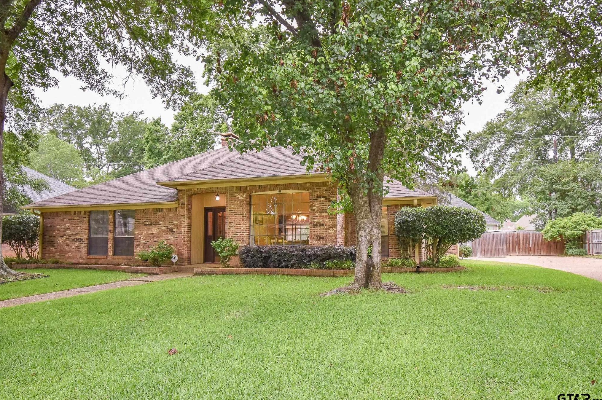 1201 Wimbledon Dr, Tyler, TX 75703-5623