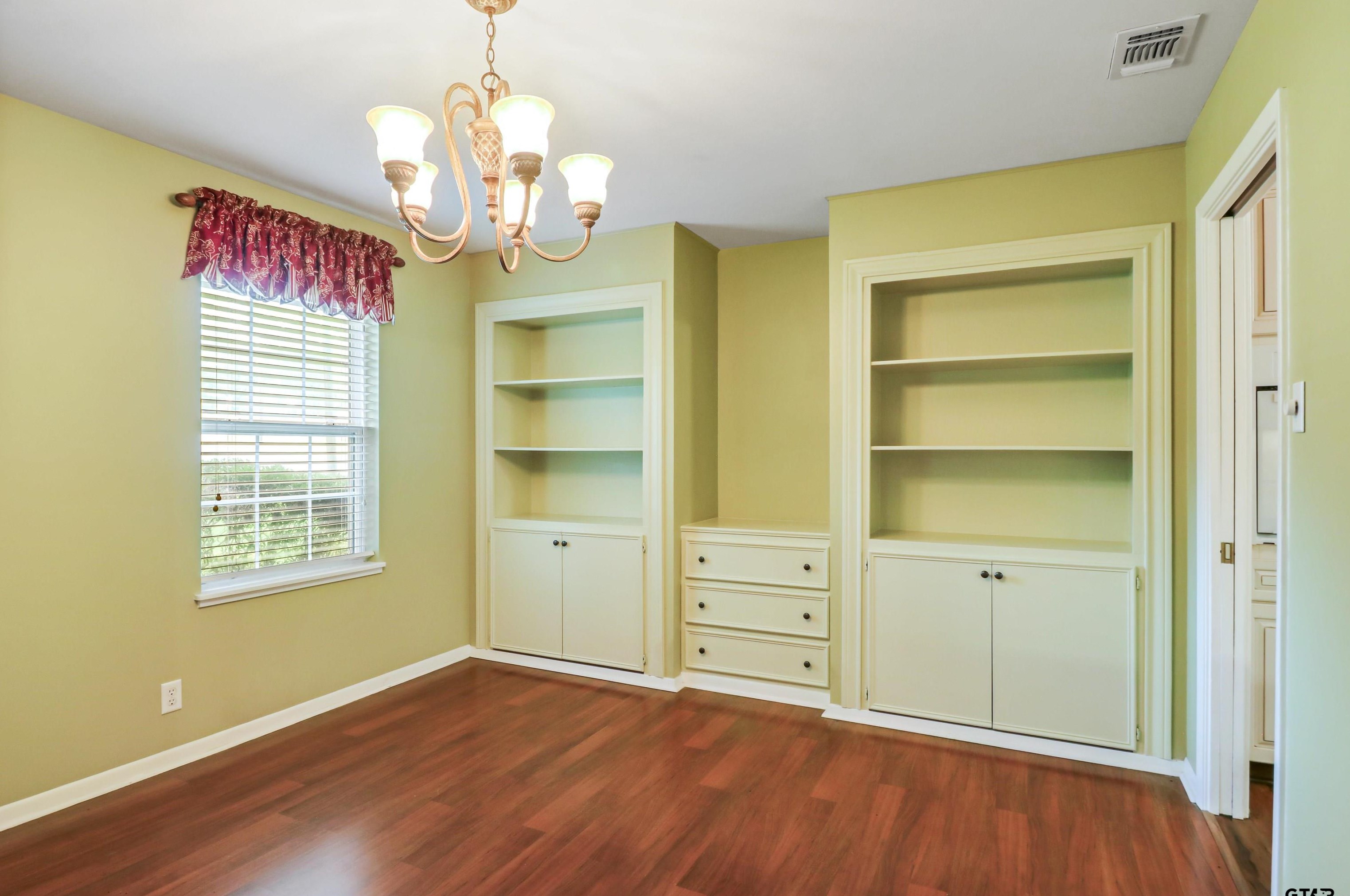 1400 Sequoia Dr, Tyler TX  75703-2040 exterior