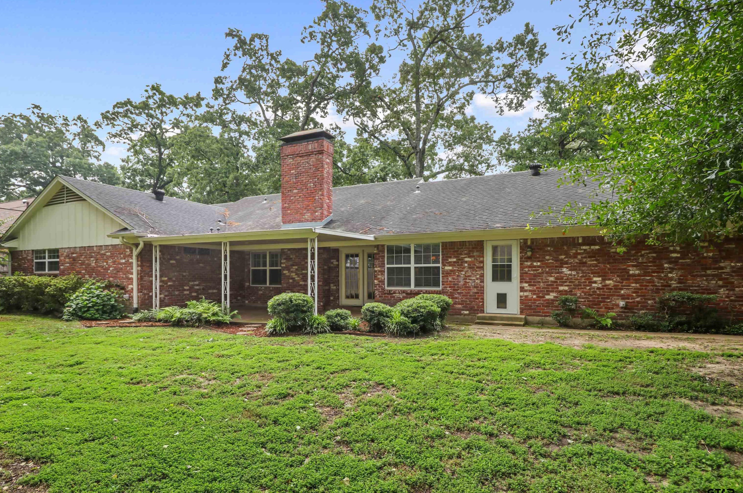 1400 Sequoia Dr, Tyler TX  75703-2040 exterior