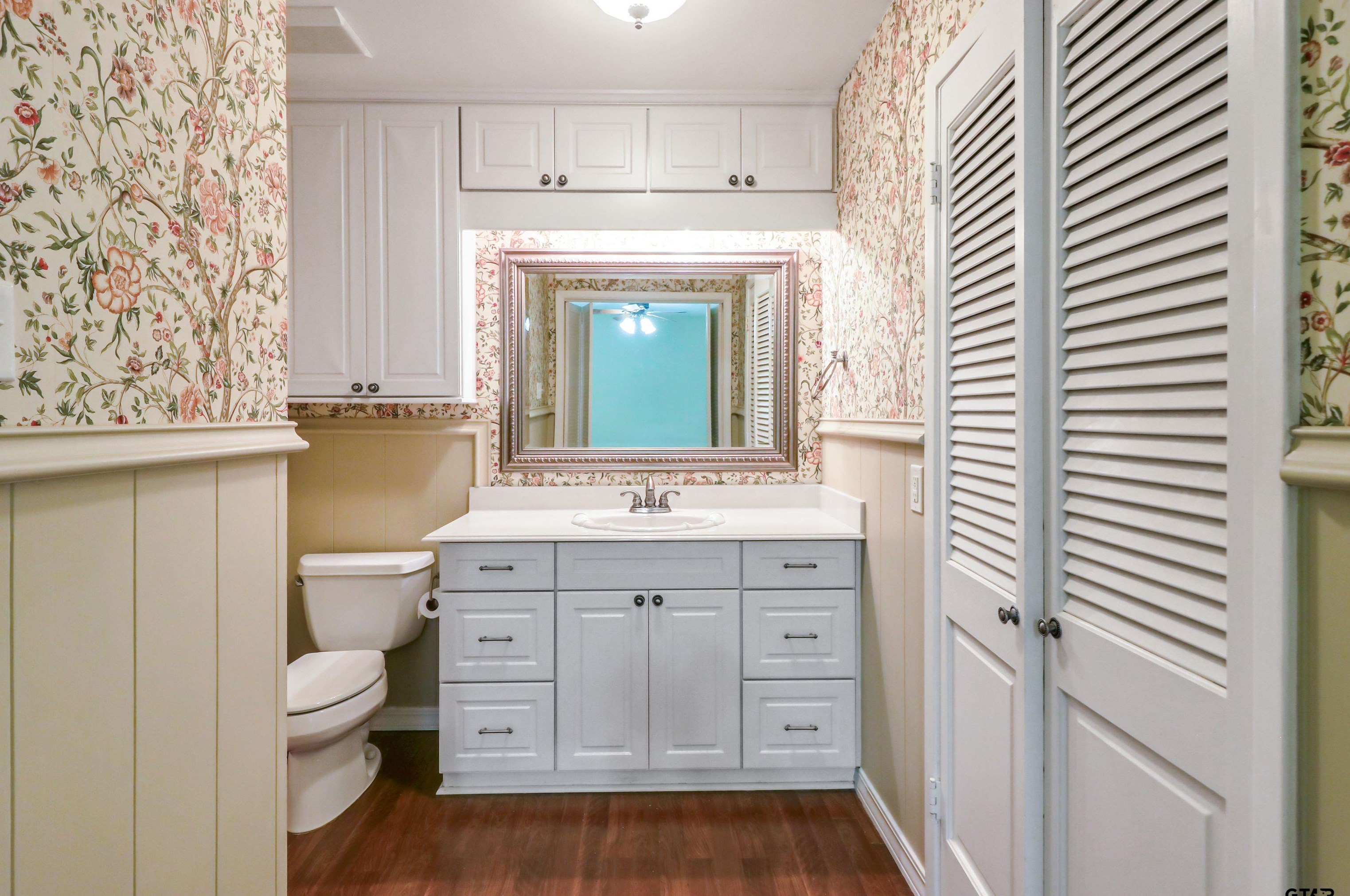 1400 Sequoia Dr, Tyler TX  75703-2040 exterior