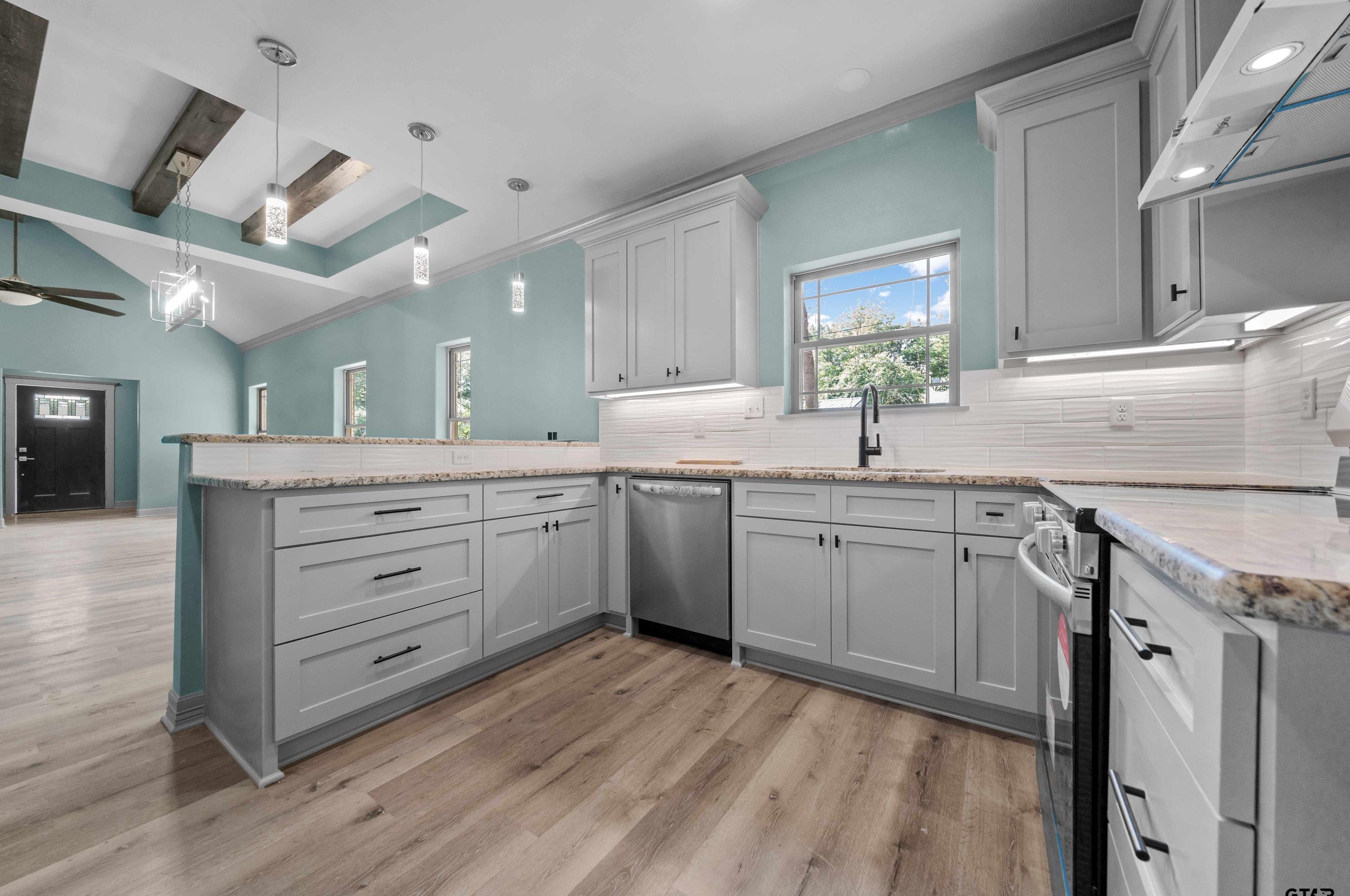 221 Golf Ave, Tyler, TX 75702-6634