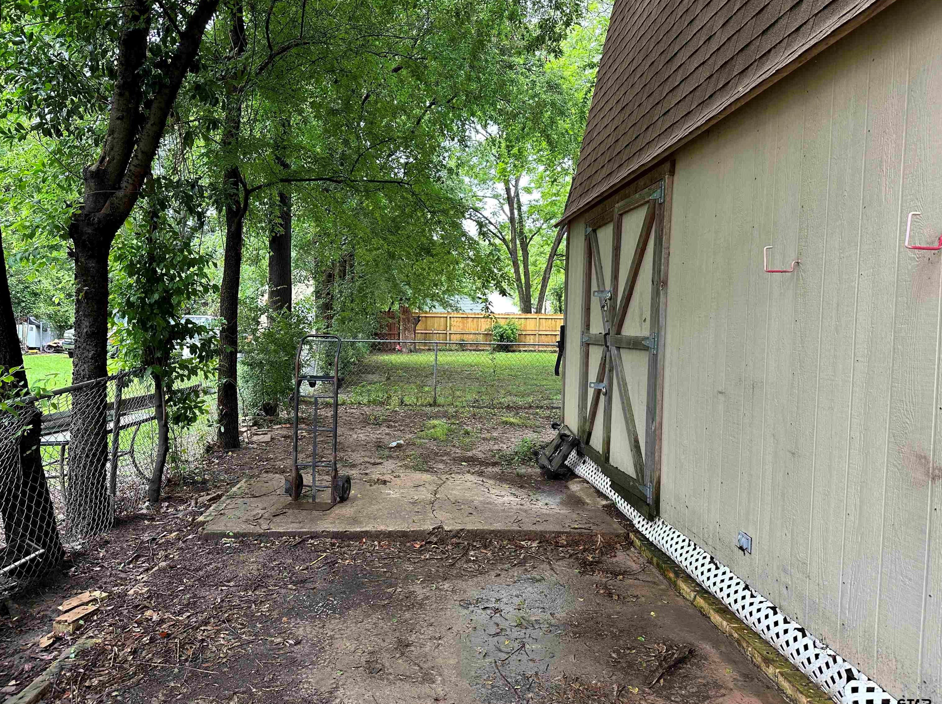 1731 Lawrence St, Tyler, TX 75702-8540
