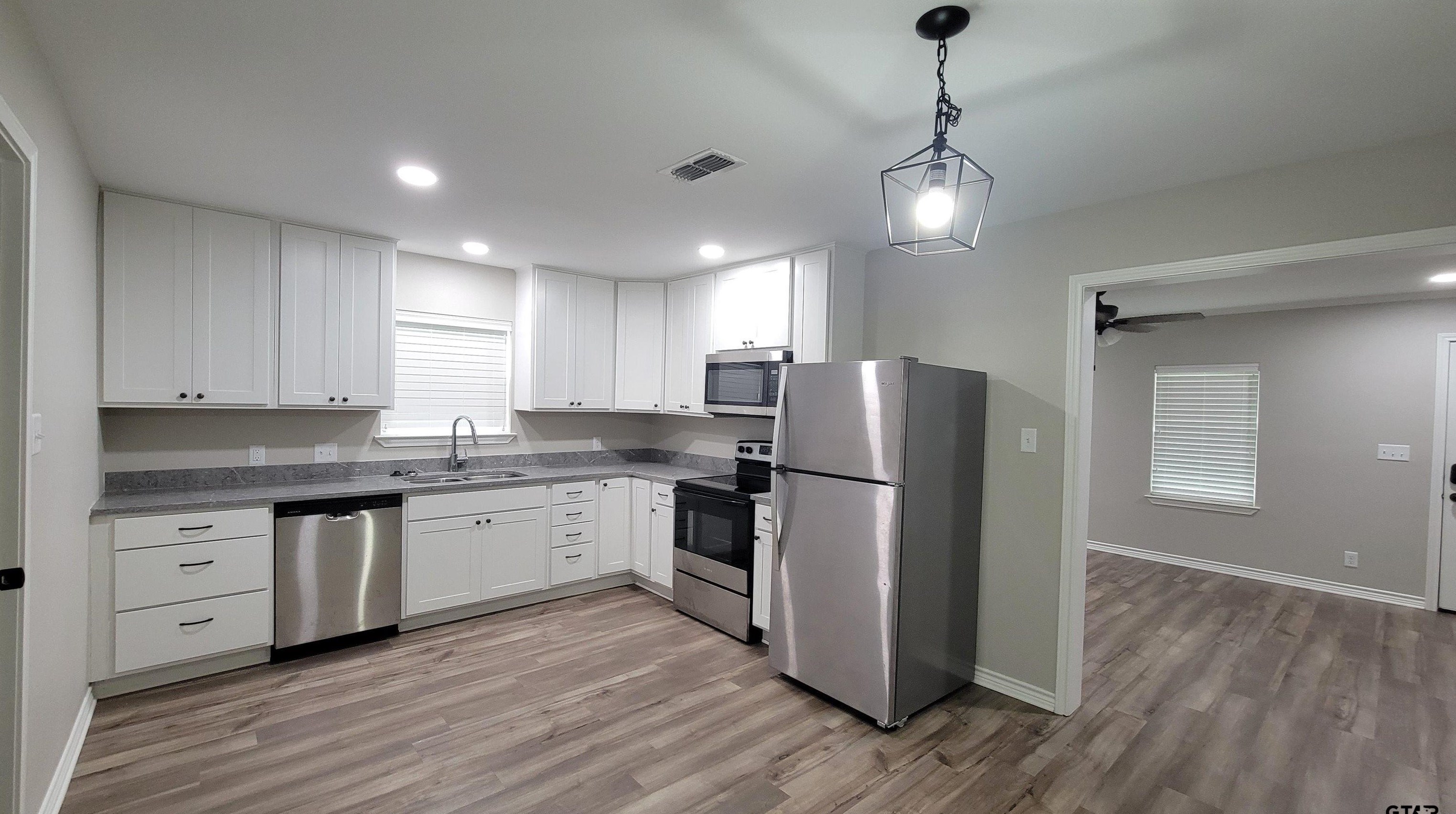 729 Palmer Ave, Tyler, TX 75701-2341