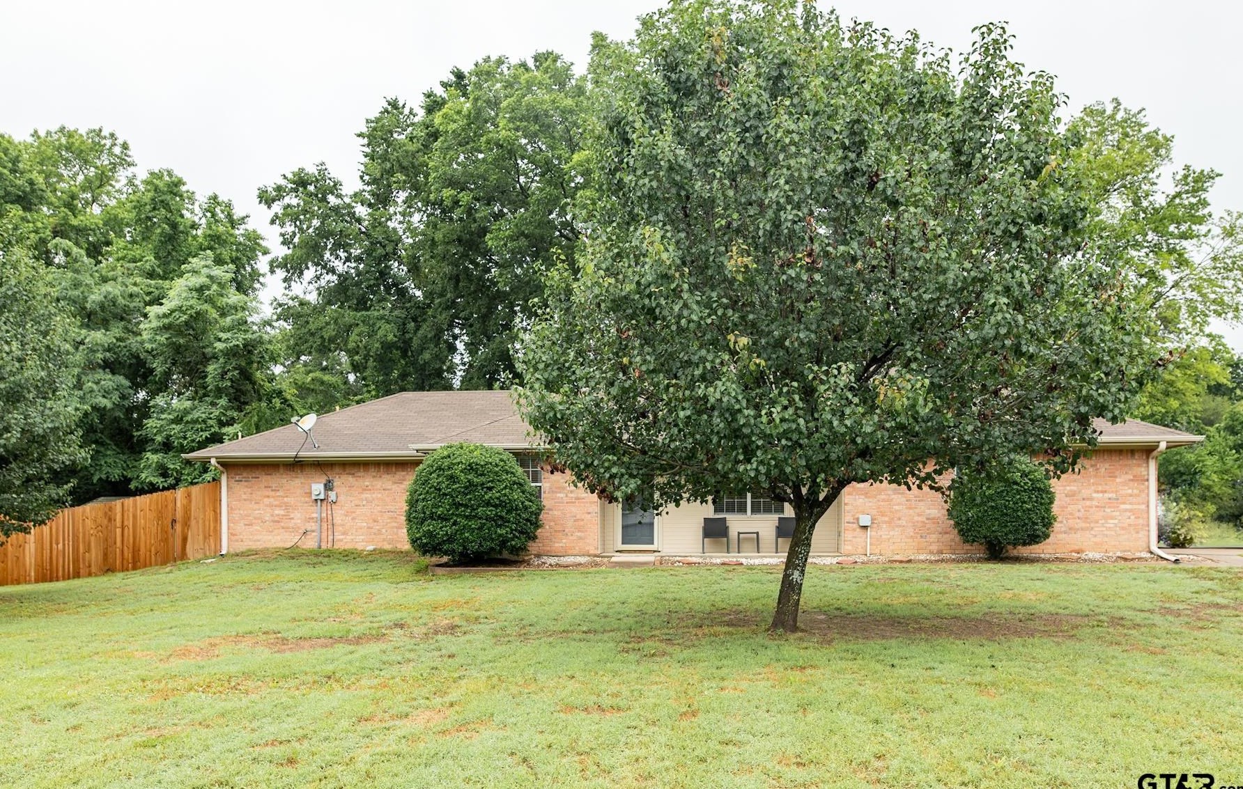 408 Husky Dr, Hide A Way, TX 75771-3494