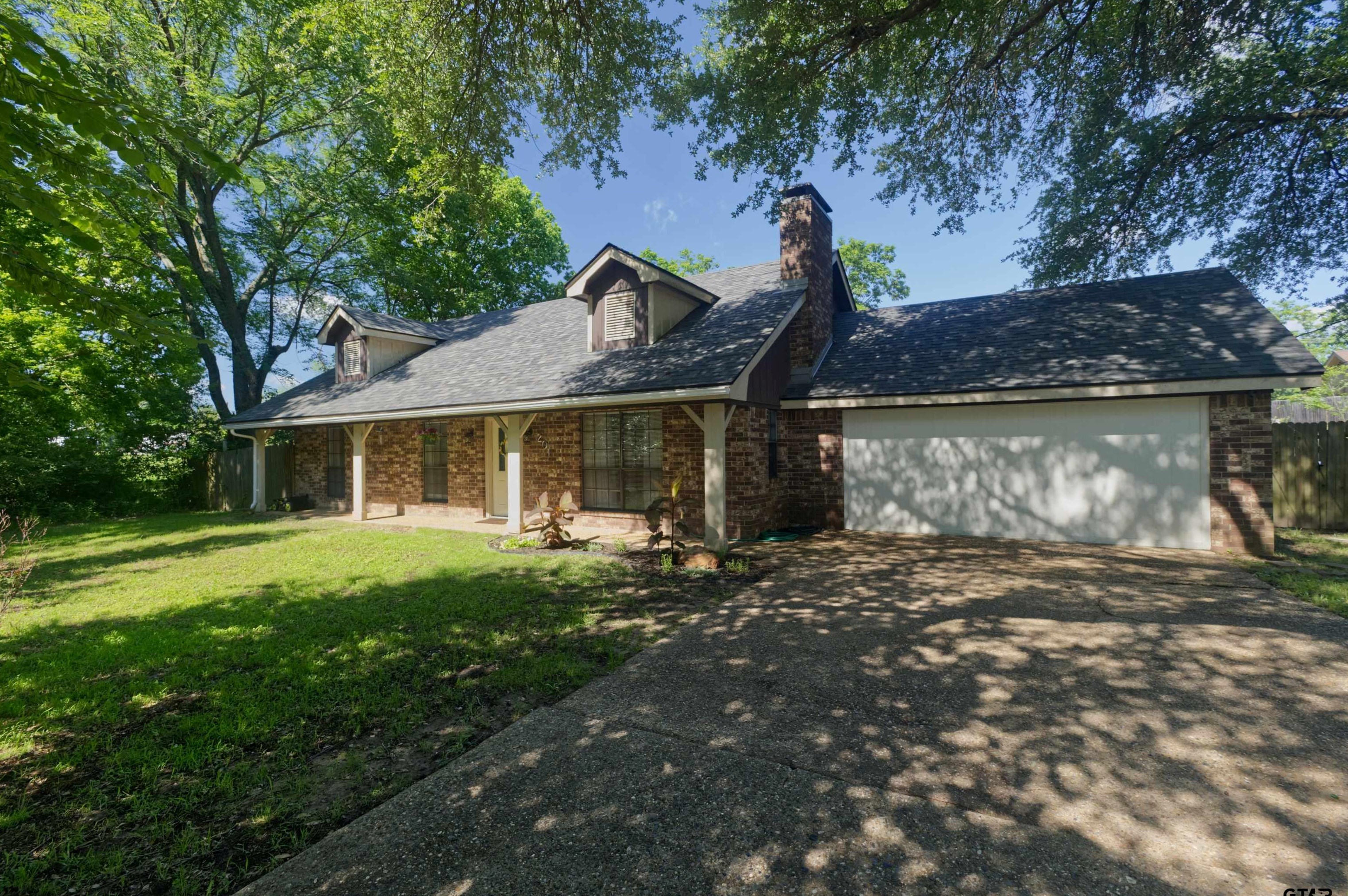 201 Joann Pl, Whitehouse TX  exterior