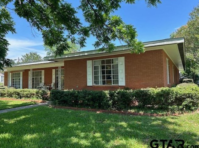 624 Marshall St, Henderson TX  75654-3955 exterior