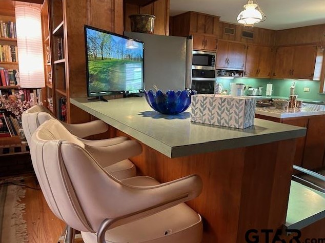 624 Marshall St, Henderson TX  75654-3955 exterior