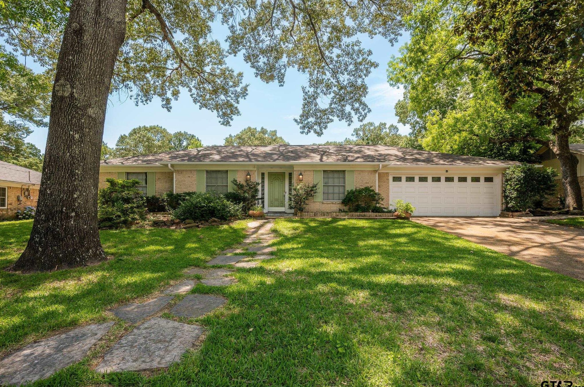3513 Silverwood Dr, Tyler, TX 75701-8608
